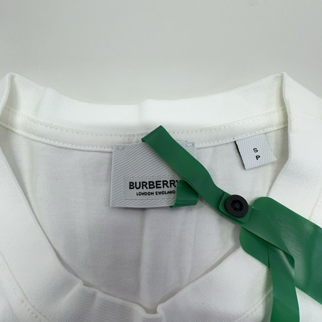 Burberry Burberry Check Pocket T-Shirt Size S Size S / US 4 / IT 40 - 3 Thumbnail