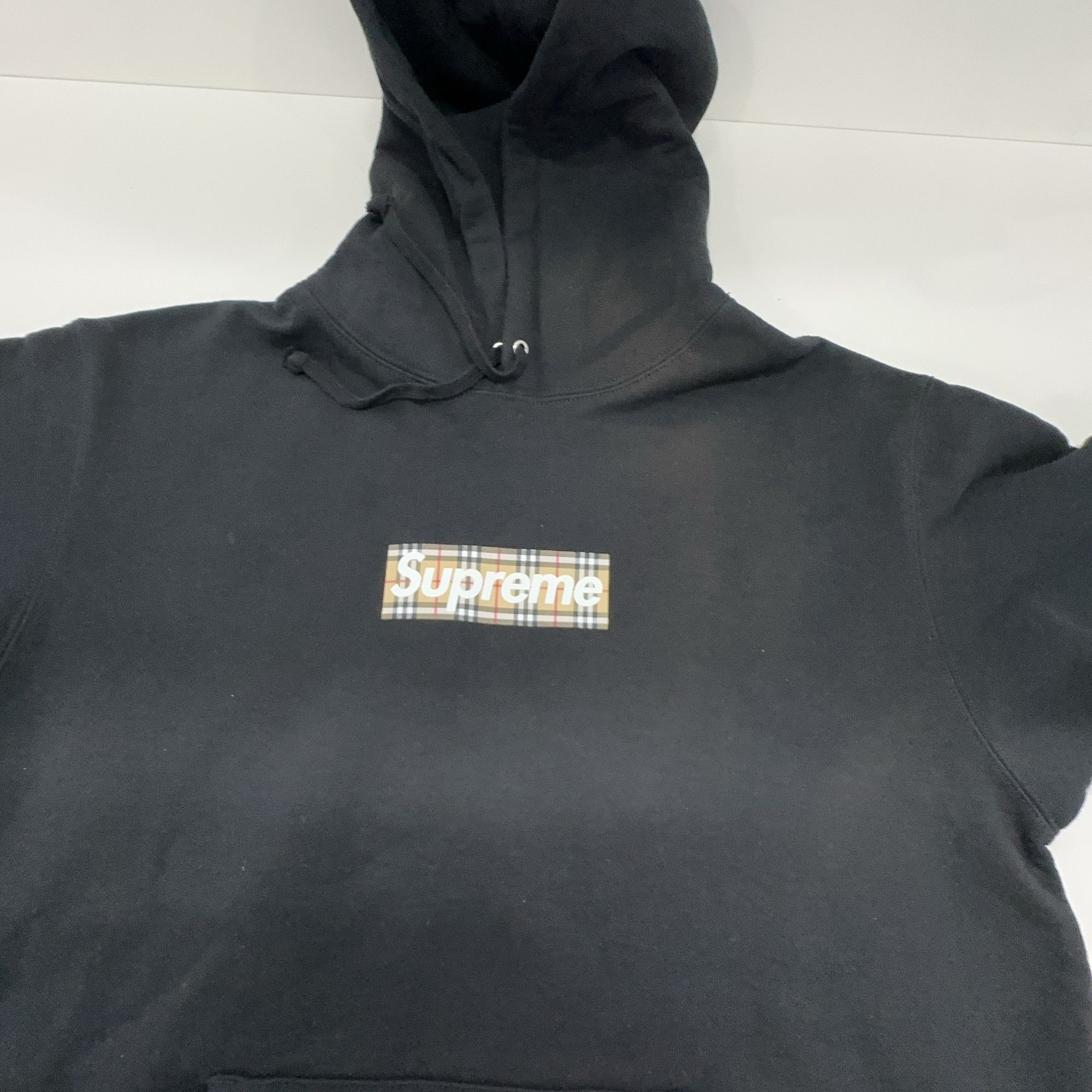 Supreme Supreme x Burberry Box Logo Hoodie Size M Size US M / EU 48-50 / 2 - 6 Thumbnail