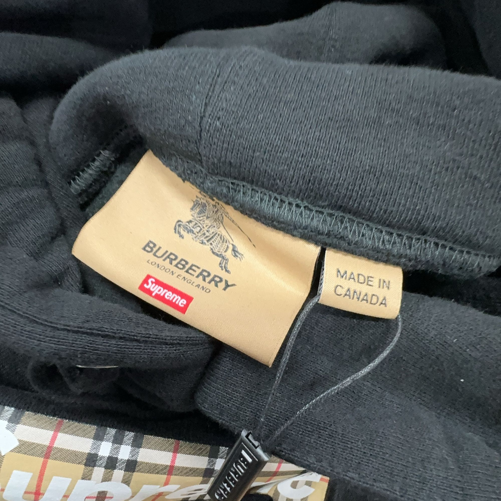 Supreme Supreme x Burberry Box Logo Hoodie Size M Size US M / EU 48-50 / 2 - 3 Thumbnail