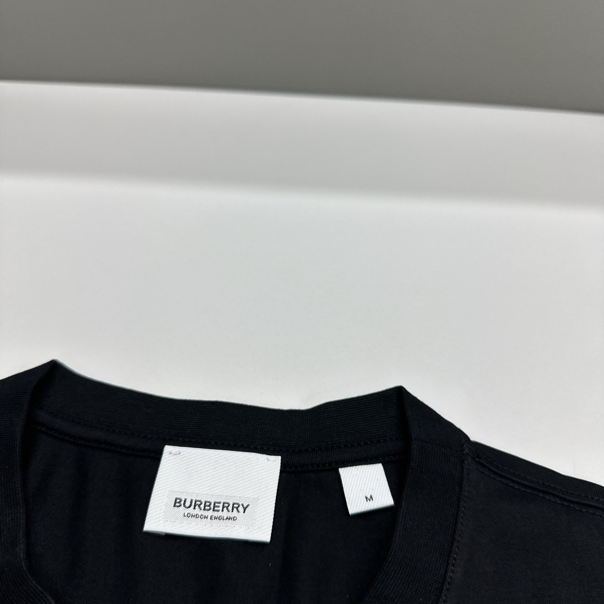 Burberry Burberry Plaid Pocket T-Shirt Size M Size M / US 6-8 / IT 42-44 - 3 Thumbnail