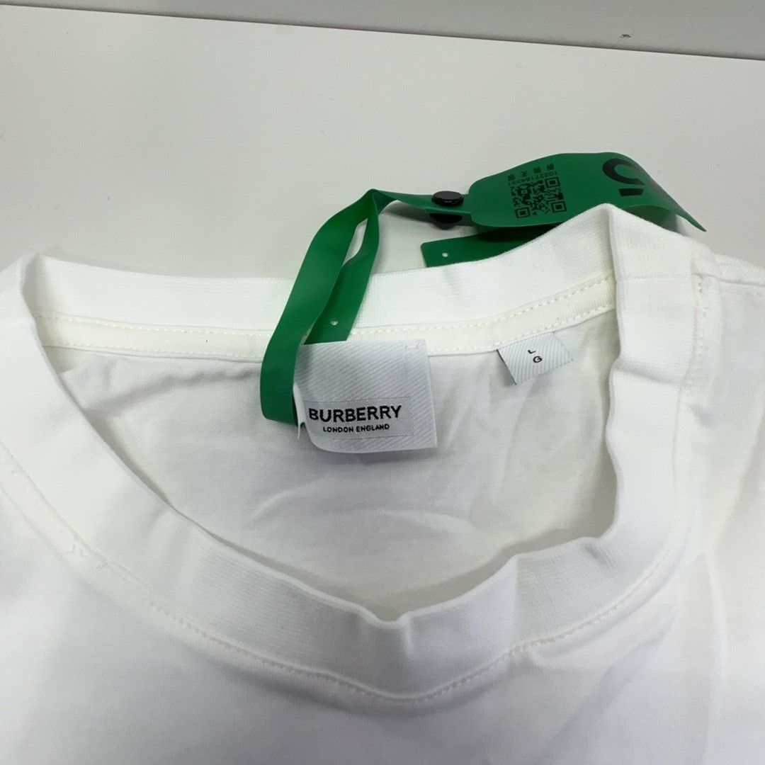 Burberry Burberry Check Pocket T-Shirt Size L Size L / US 10 / IT 46 - 3 Thumbnail