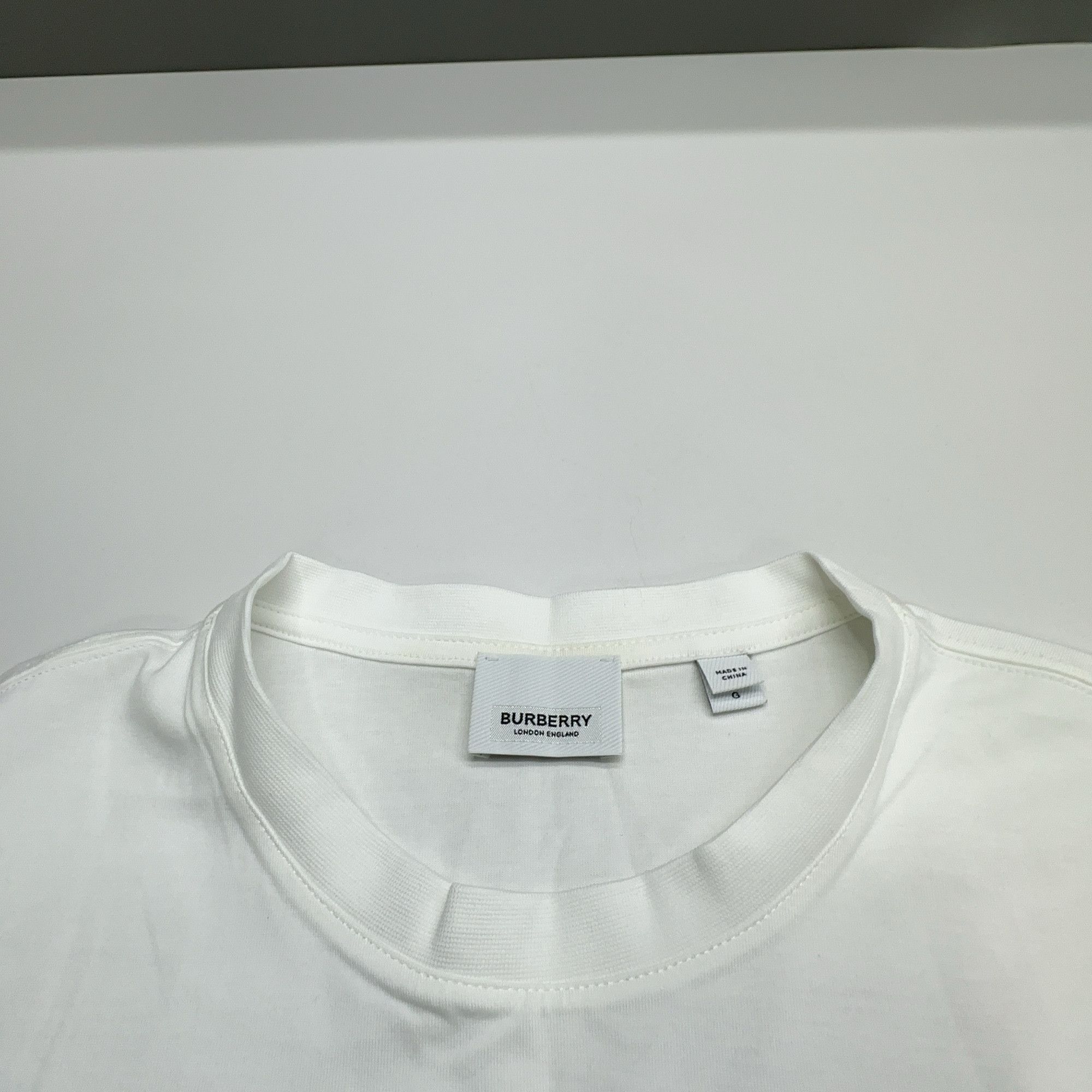 Burberry Burberry Check Pocket Short Sleeve T-Shirt Size L Size L / US 10 / IT 46 - 5 Thumbnail