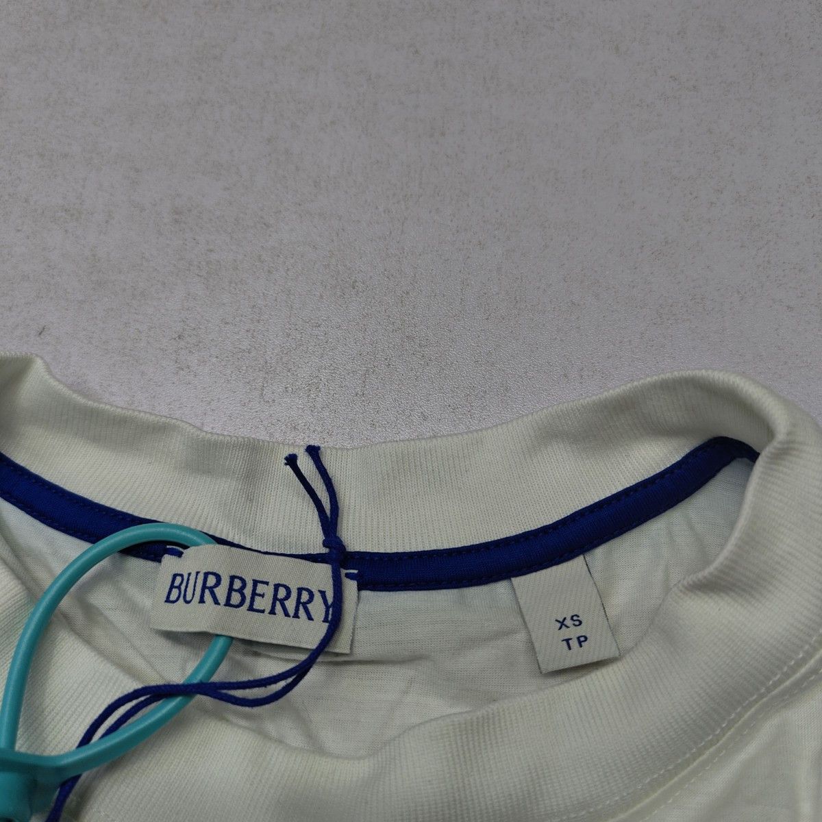 Burberry Burberry Equestrian Knight Logo T-Shirt Size XS Size US XS / EU 42 / 0 - 3 Thumbnail
