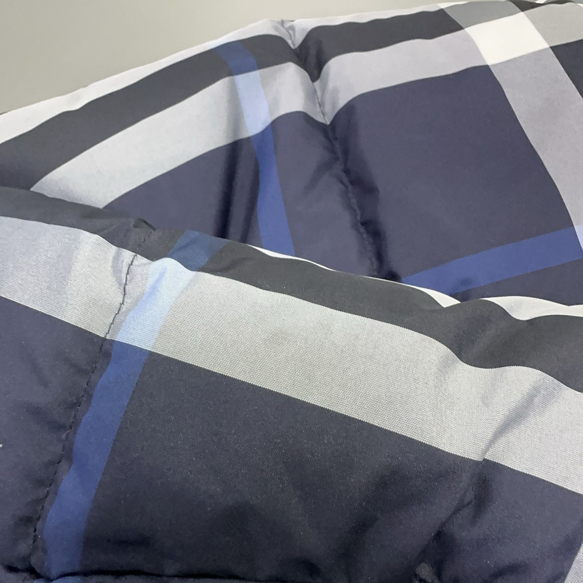 Burberry Burberry Larrick Check Down Jacket Size XL Size US XL / EU 56 / 4 - 12 Thumbnail