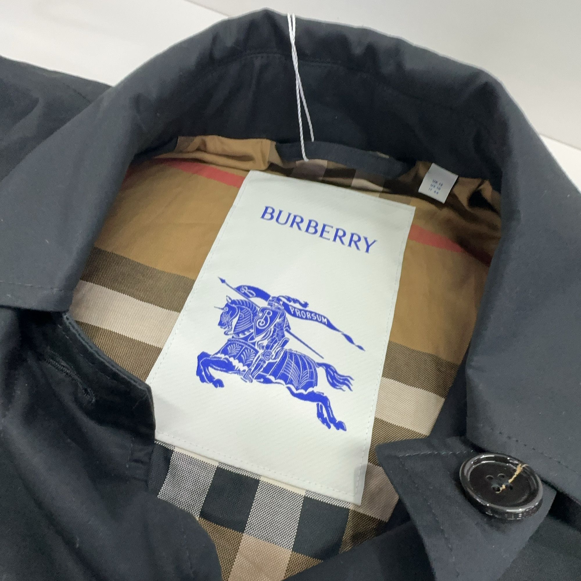 Burberry Burberry Black Button Up Coat Size IT 44 Size M / US 6-8 / IT 42-44 - 5 Thumbnail