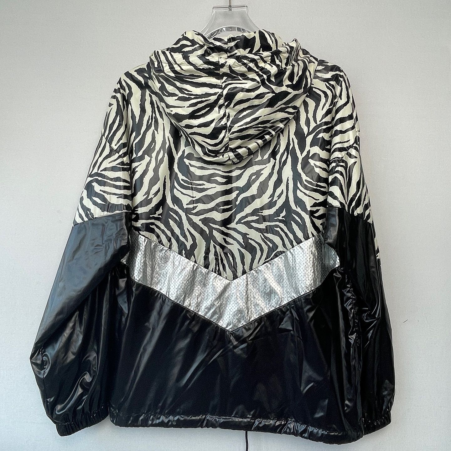 Celine Celine Tiger Print Zip Jacket Size 44 Size US S / EU 44-46 / 1 - 2 Thumbnail
