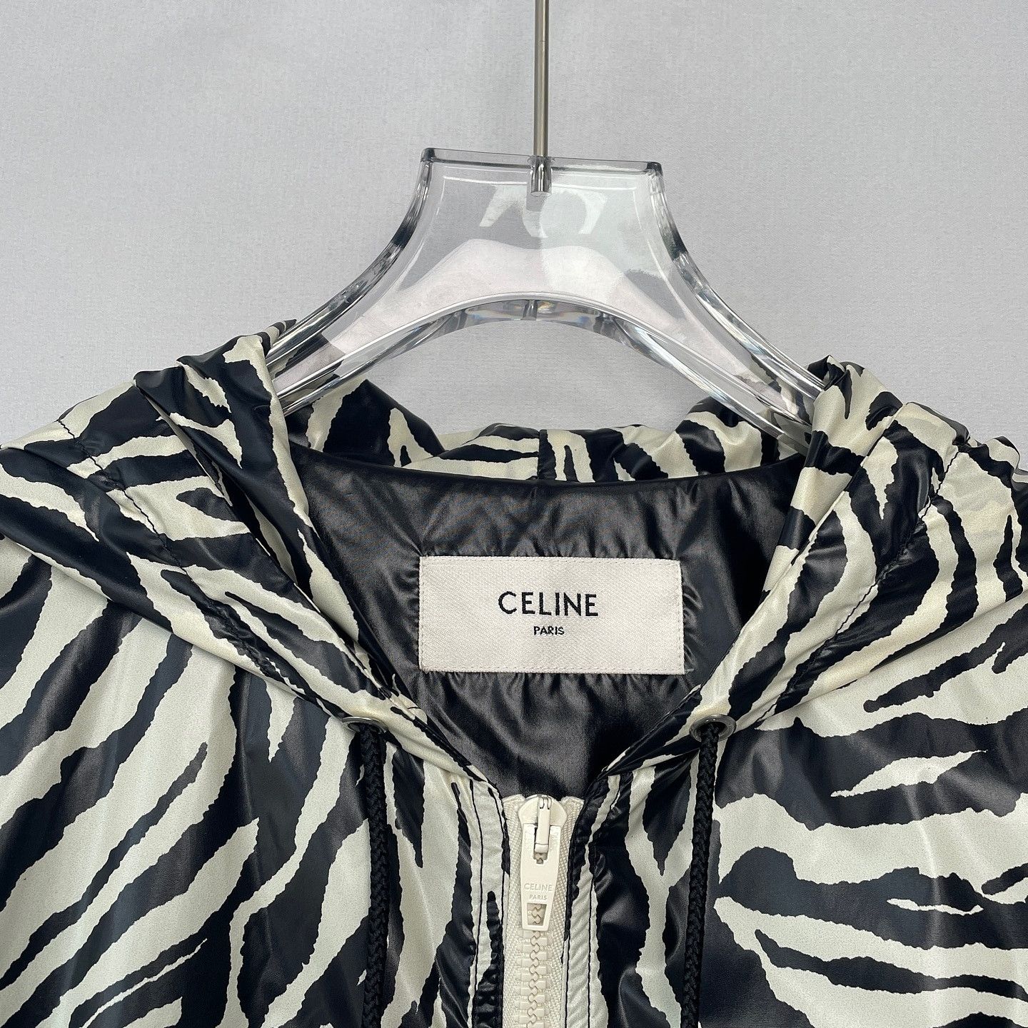Celine Celine Tiger Print Zip Jacket Size 44 Size US S / EU 44-46 / 1 - 7 Thumbnail