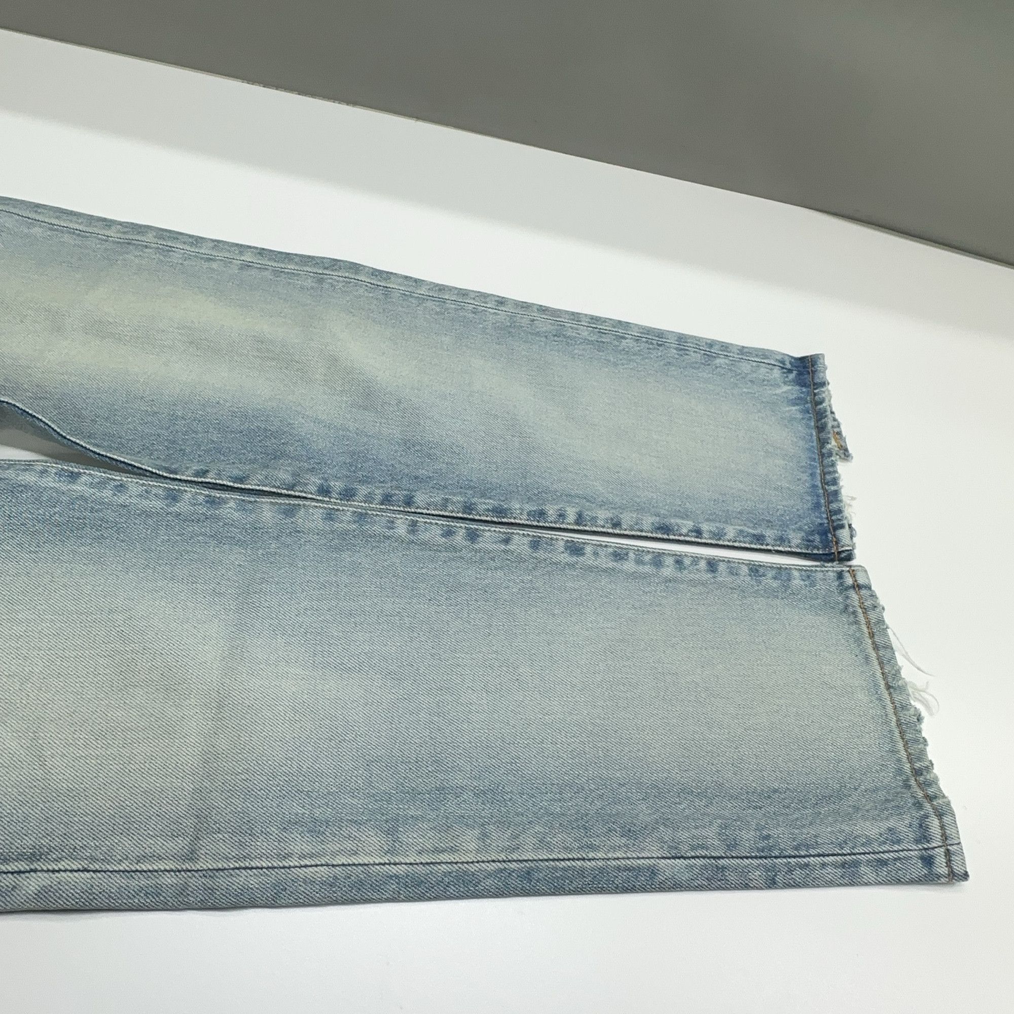 Saint Laurent Paris Saint Laurent Light Wash Denim Jeans Size 30 Size US 30 / EU 46 - 10 Thumbnail