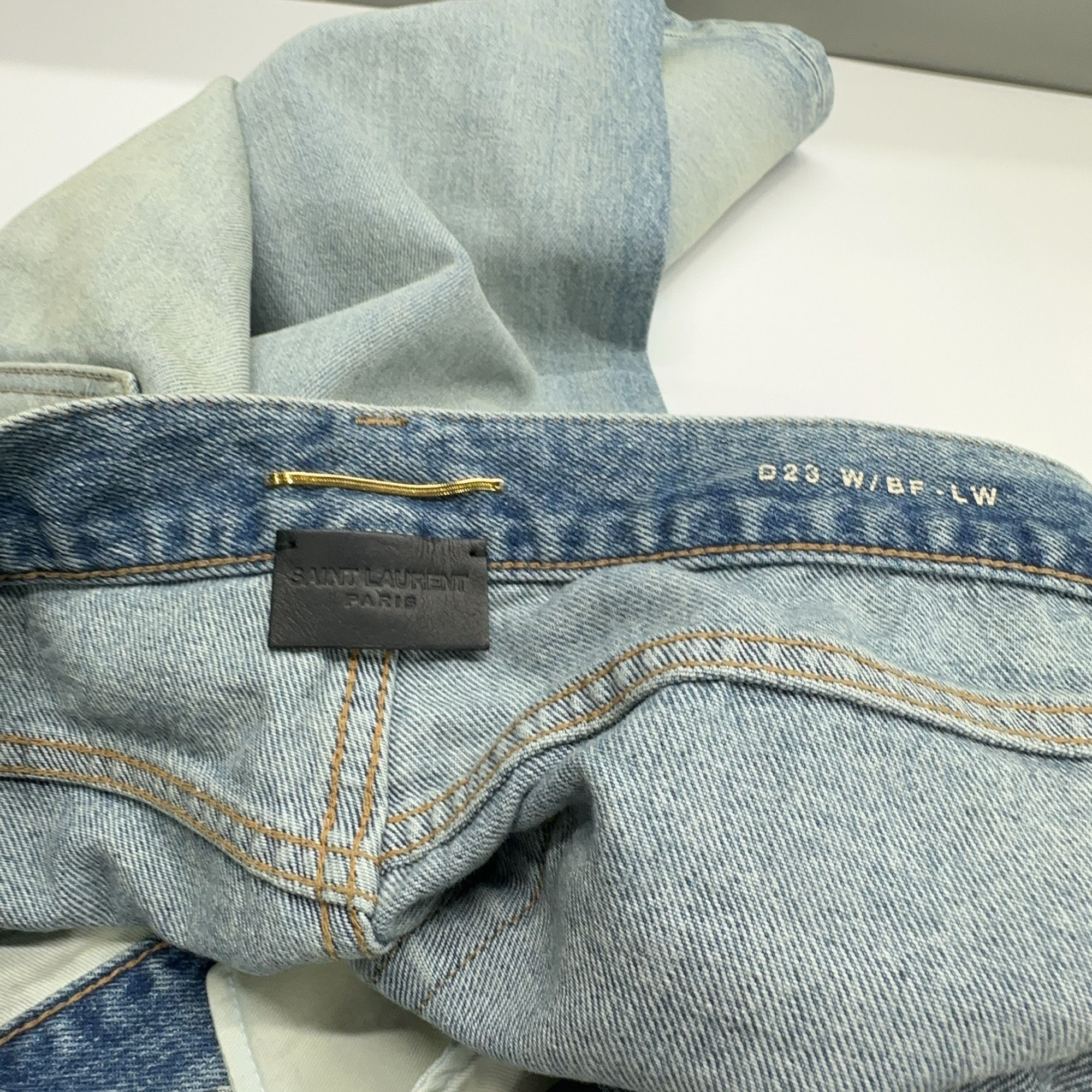Saint Laurent Paris Saint Laurent Light Wash Denim Jeans Size 30 Size US 30 / EU 46 - 4 Thumbnail