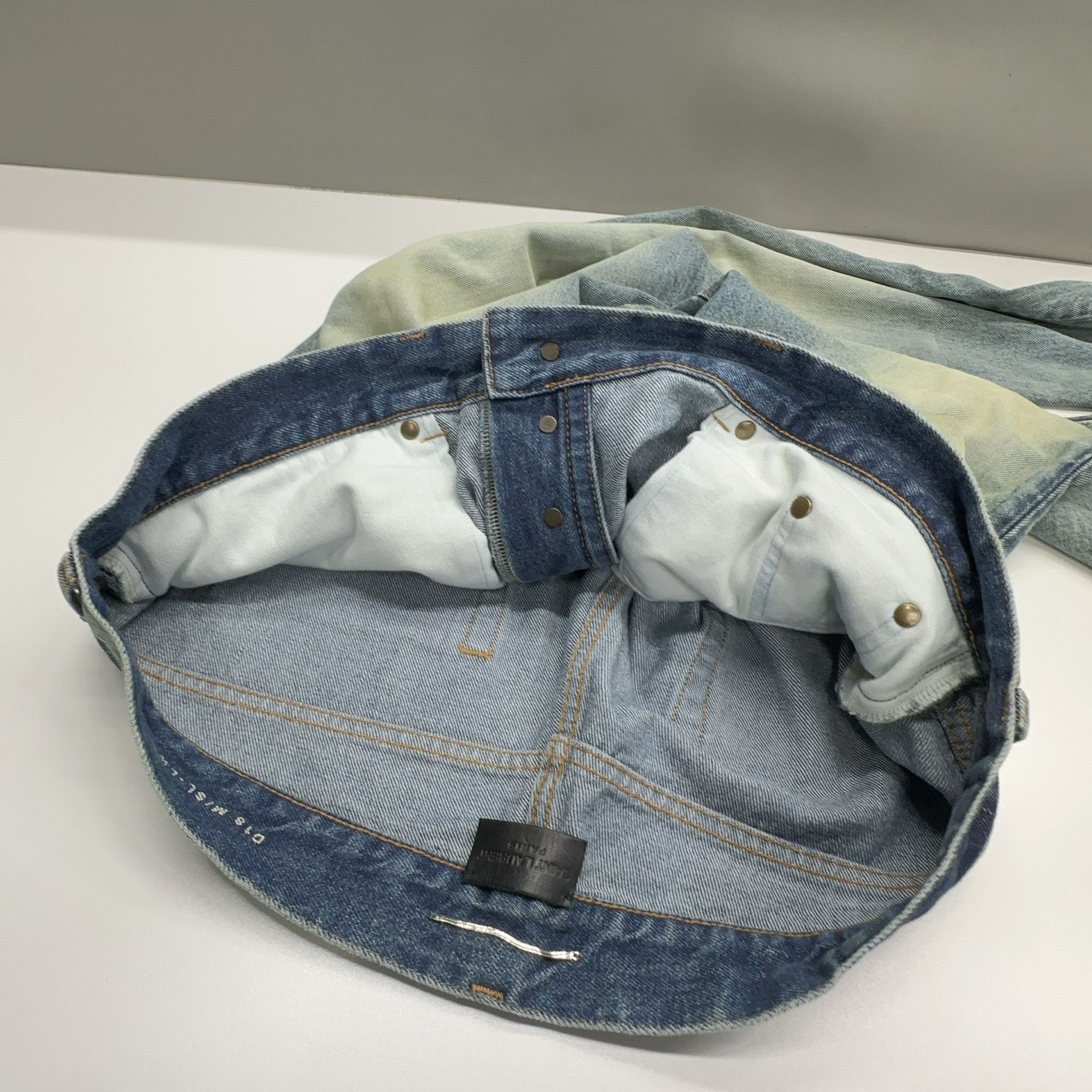 Saint Laurent Paris Saint Laurent Faded Denim Jeans Size 36 Size US 36 / EU 52 - 6 Thumbnail