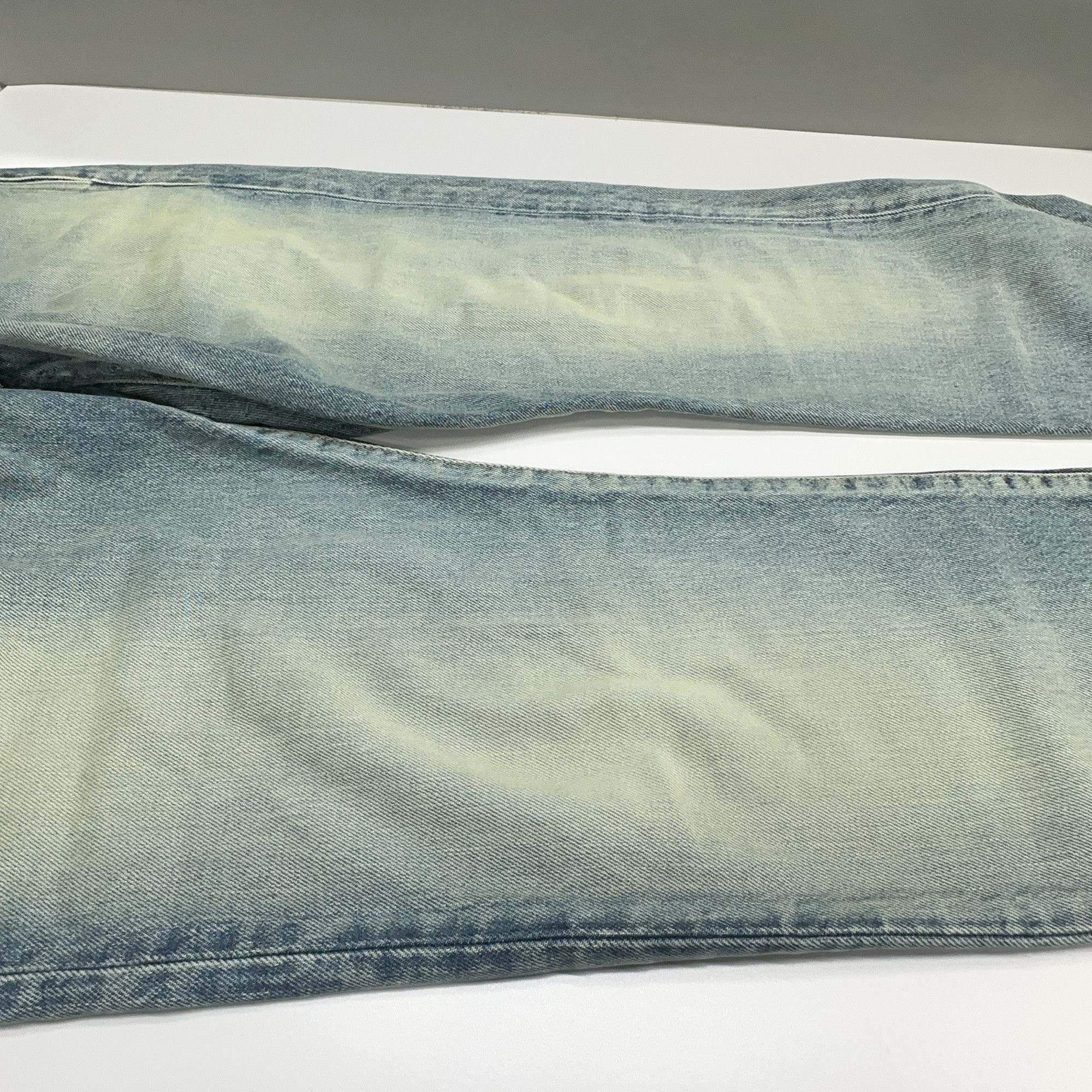 Saint Laurent Paris Saint Laurent Faded Denim Jeans Size 36 Size US 36 / EU 52 - 10 Thumbnail