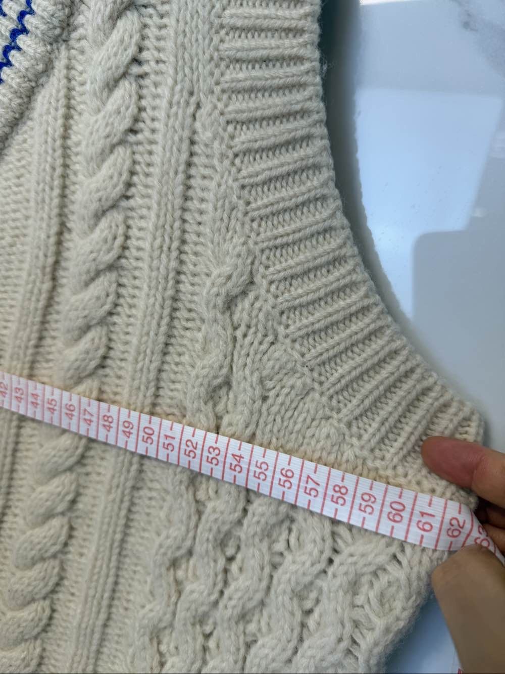 Maison Margiela Maison Margiela Cable Knit V-Neck Sweater Vest XS Size XS / US 0-2 / IT 36-38 - 6 Thumbnail