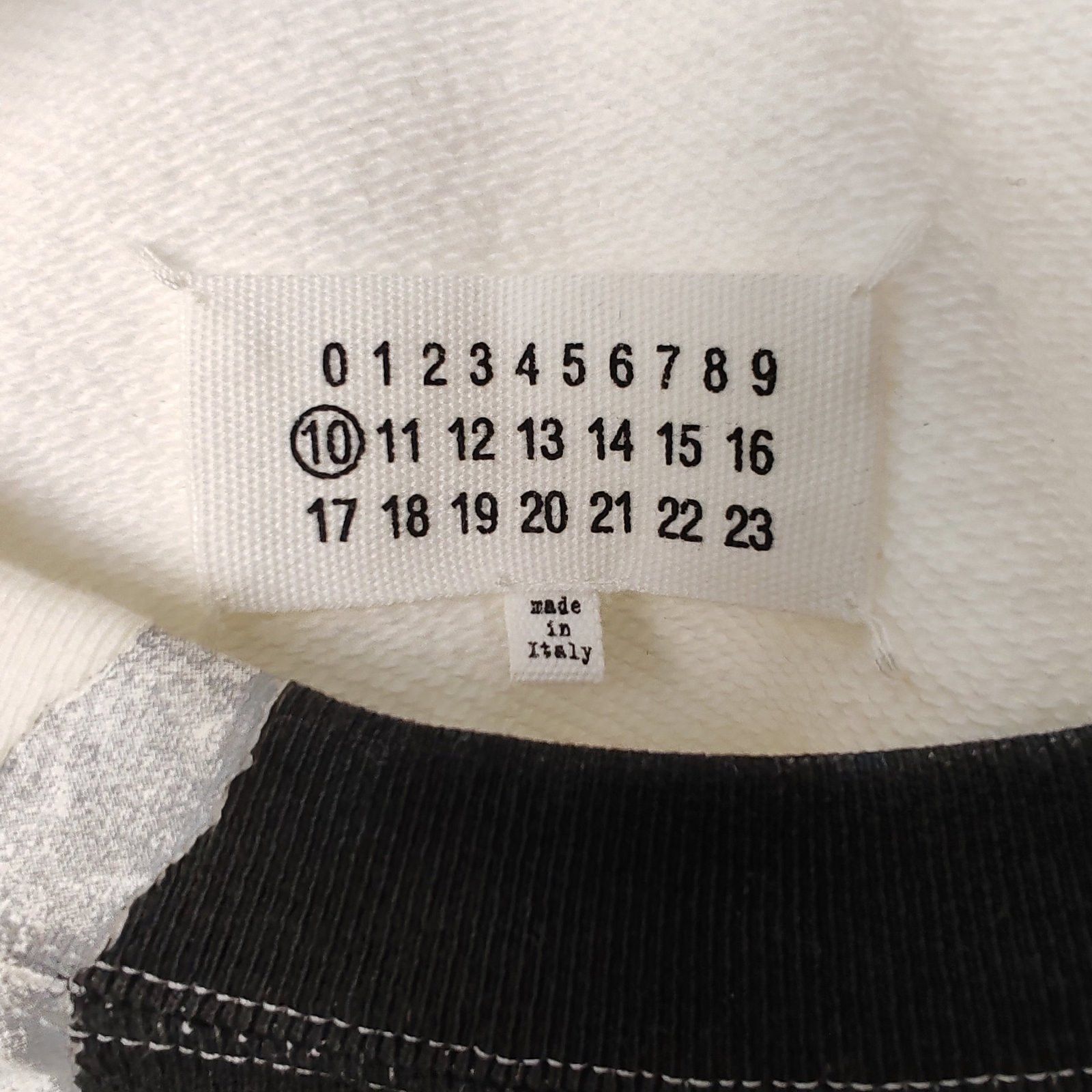 Maison Margiela Maison Margiela Contrast Panel Sweatshirt Size 46 Size US S / EU 44-46 / 1 - 3 Thumbnail