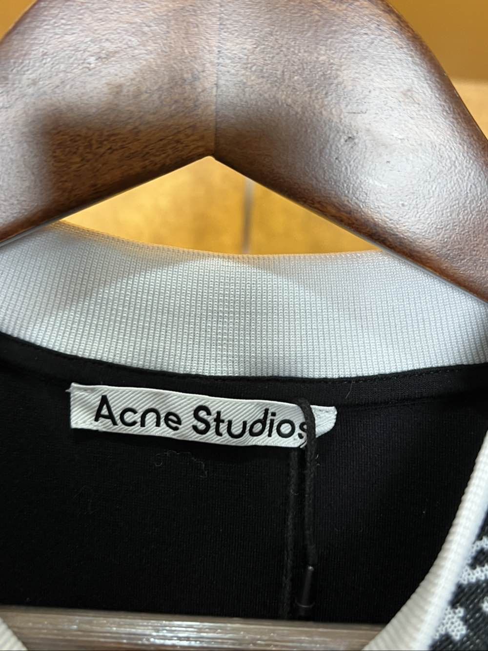 Acne Studios Acne Studios Logo Collar T-Shirt Size XS Size US XS / EU 42 / 0 - 3 Thumbnail