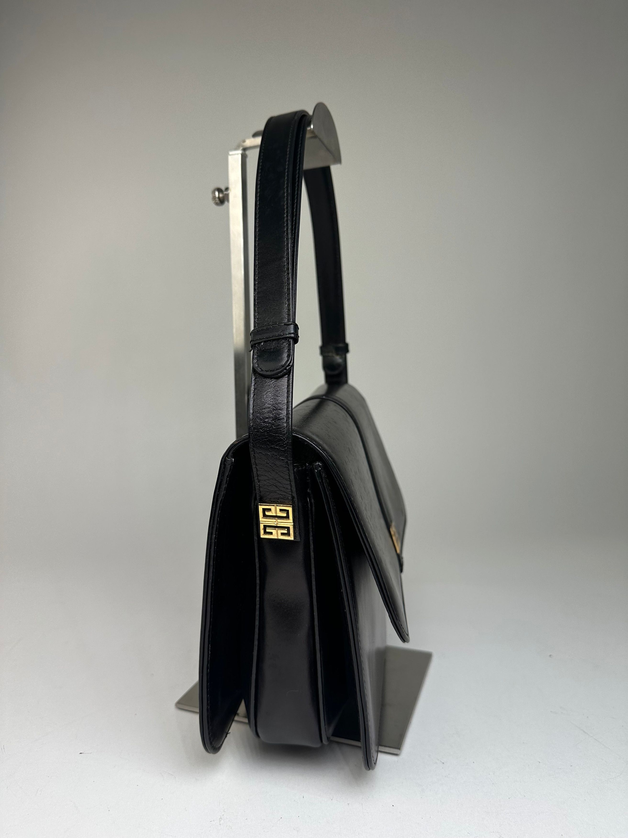Givenchy Vintage Leather Shoulder Bag Black Gold Size ONE SIZE - 7 Thumbnail