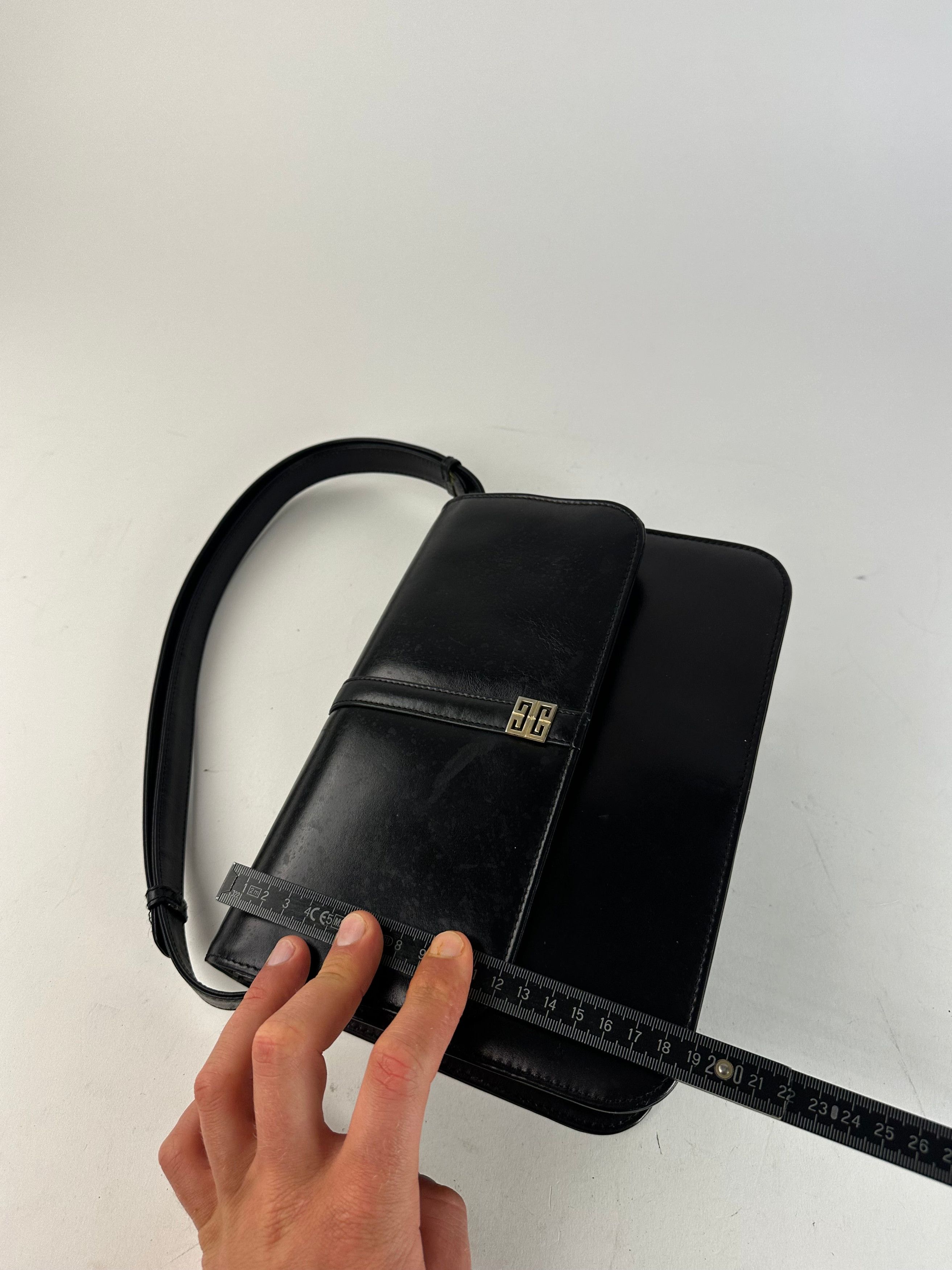 Givenchy Vintage Leather Shoulder Bag Black Gold Size ONE SIZE - 9 Thumbnail