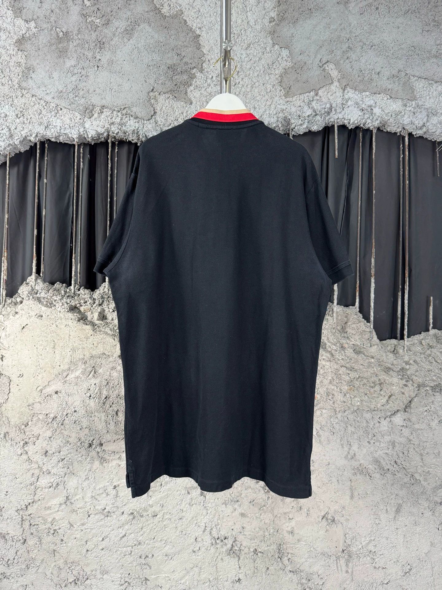 Burberry Classic Black Polo in Size XL Size US XL / EU 56 / 4 - 2 Thumbnail