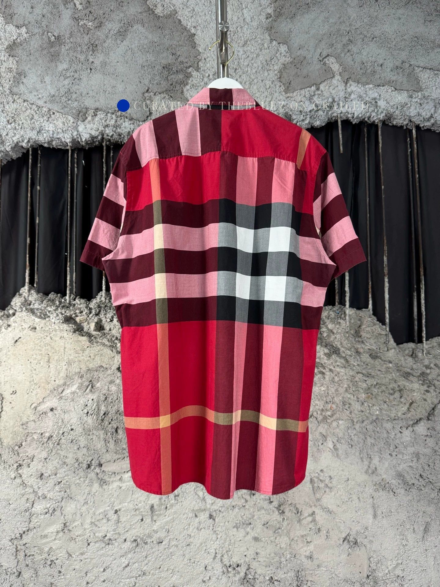 Burberry Checked Short Sleeve Shirt in Red Size US XL / EU 56 / 4 - 5 Thumbnail