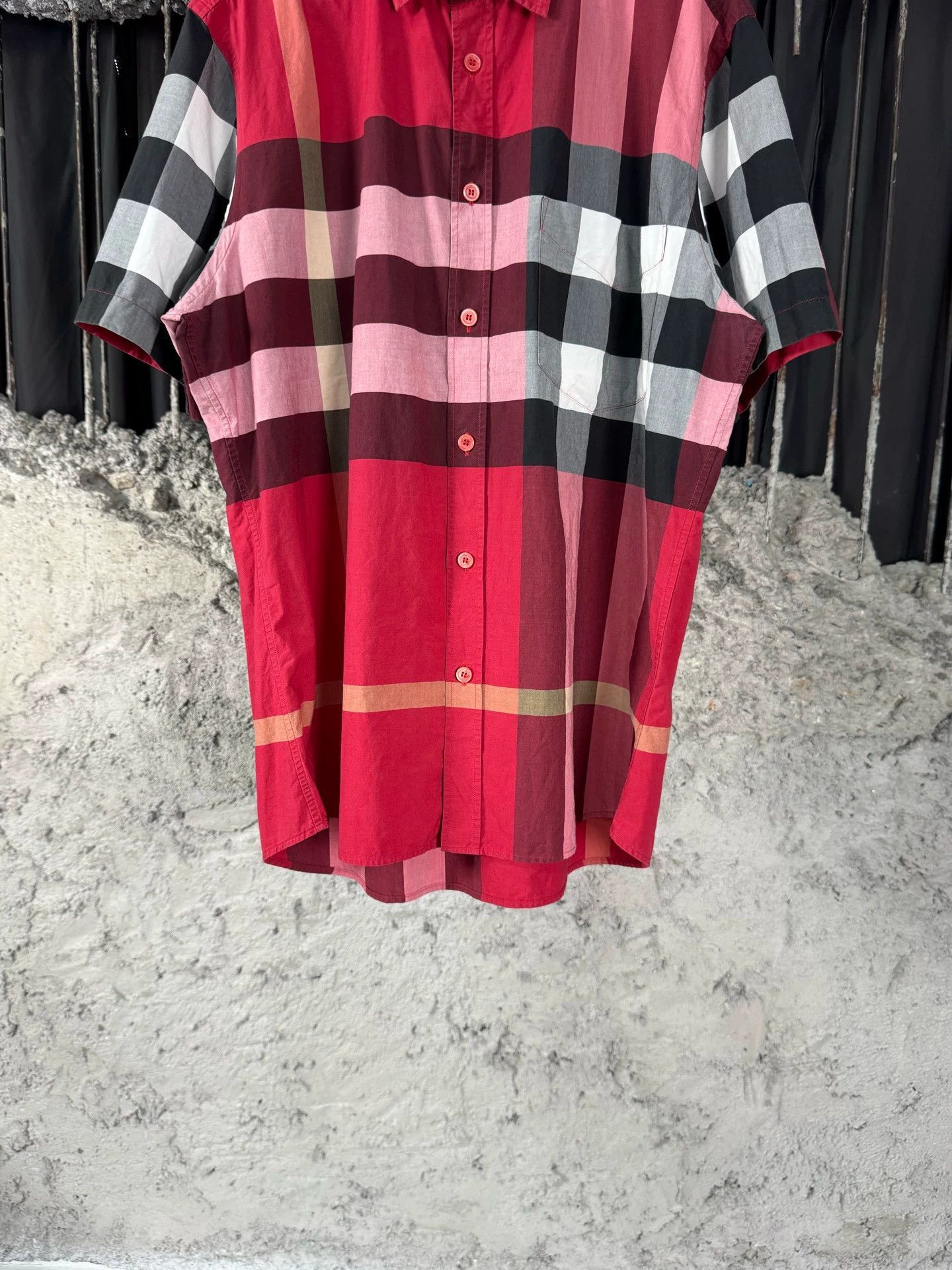 Burberry Checked Short Sleeve Shirt in Red Size US XL / EU 56 / 4 - 4 Thumbnail
