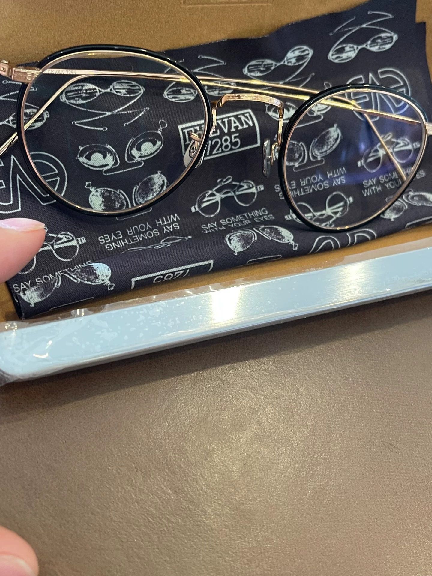 Eyevan 7285 Lightweight Black Gold Frame Glasses Size ONE SIZE - 5 Thumbnail