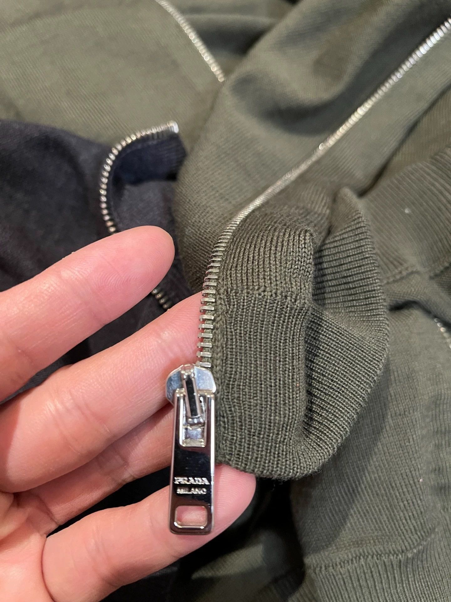 Prada Olive Green Wool Cardigan in Size M Size US M / EU 48-50 / 2 - 8 Thumbnail