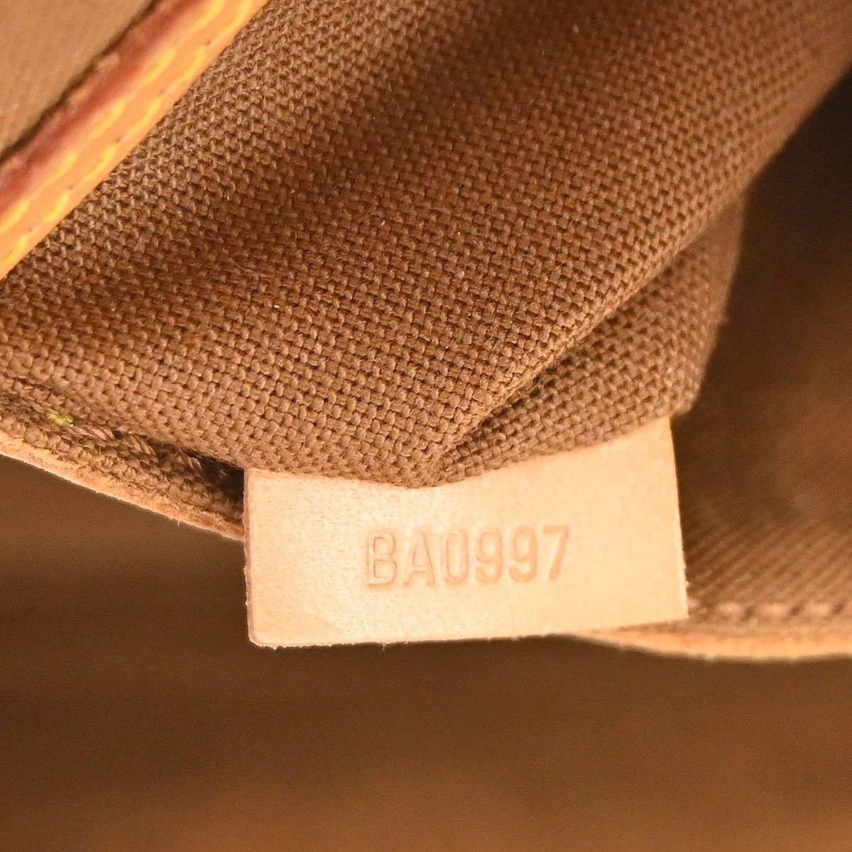 Louis Vuitton Louis Vuitton Alma Handbag Monogram Canvas Size ONE SIZE - 5 Thumbnail