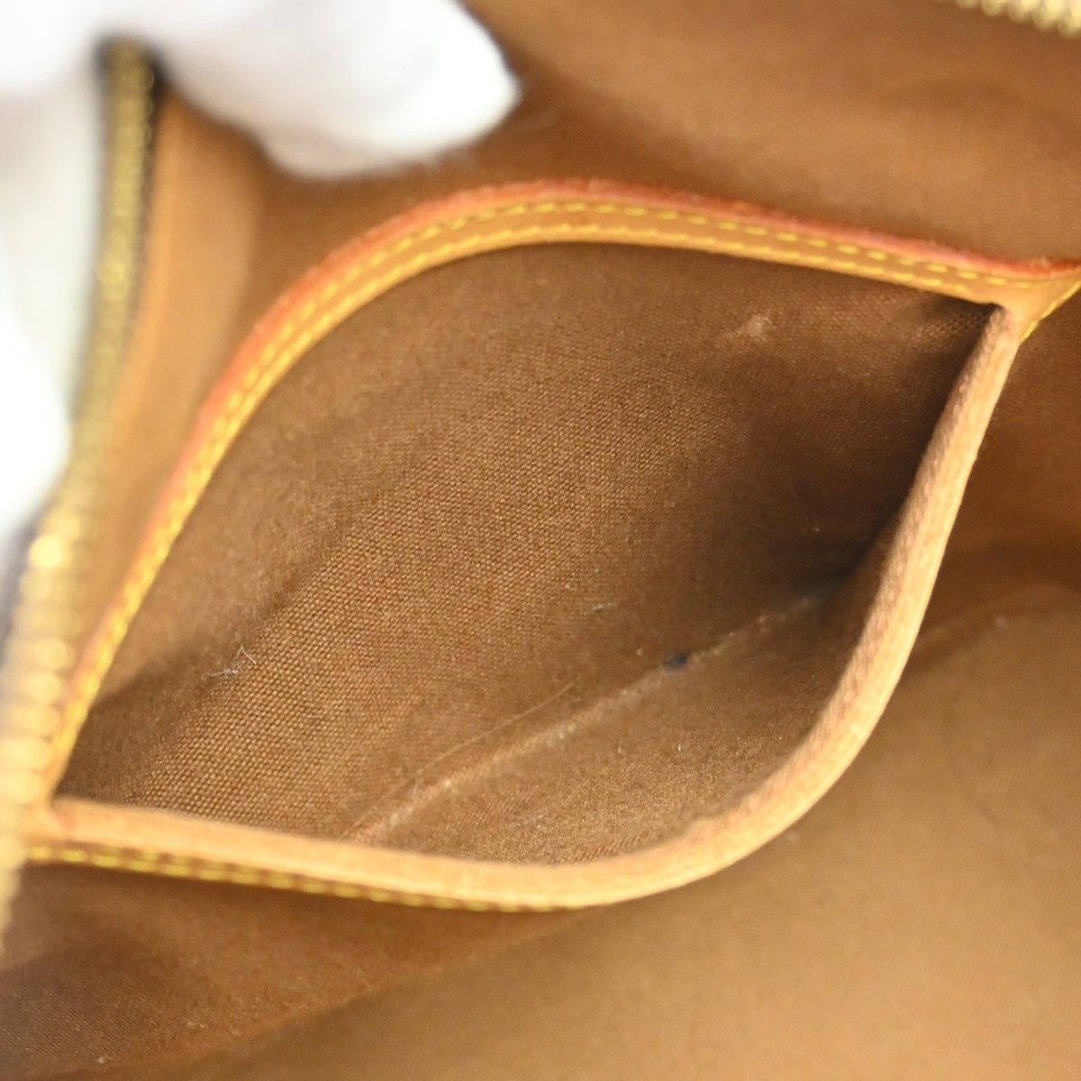 Louis Vuitton Louis Vuitton Alma Handbag Monogram Canvas Size ONE SIZE - 14 Thumbnail