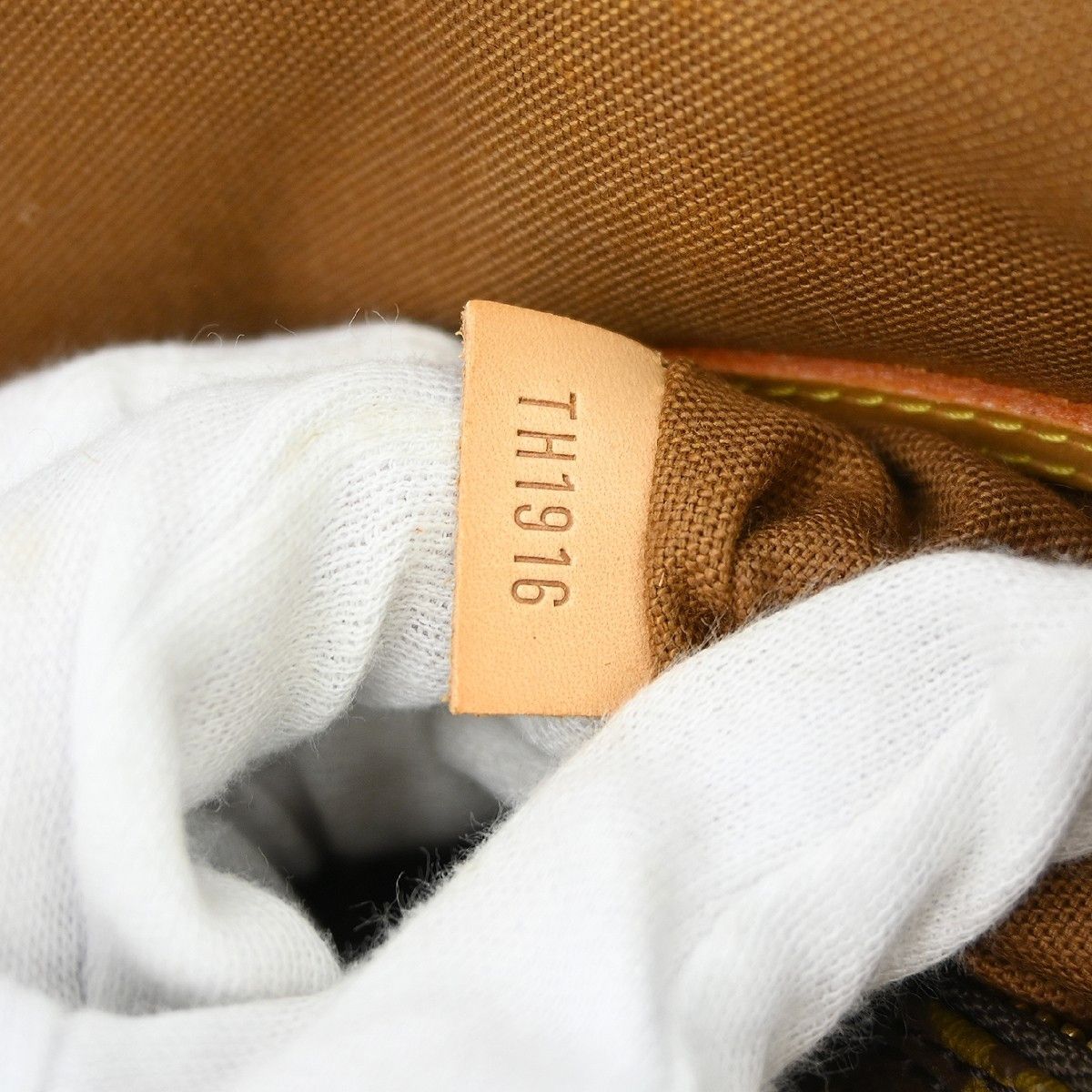 Louis Vuitton Louis Vuitton Alma Handbag Monogram Canvas Size ONE SIZE - 5 Thumbnail