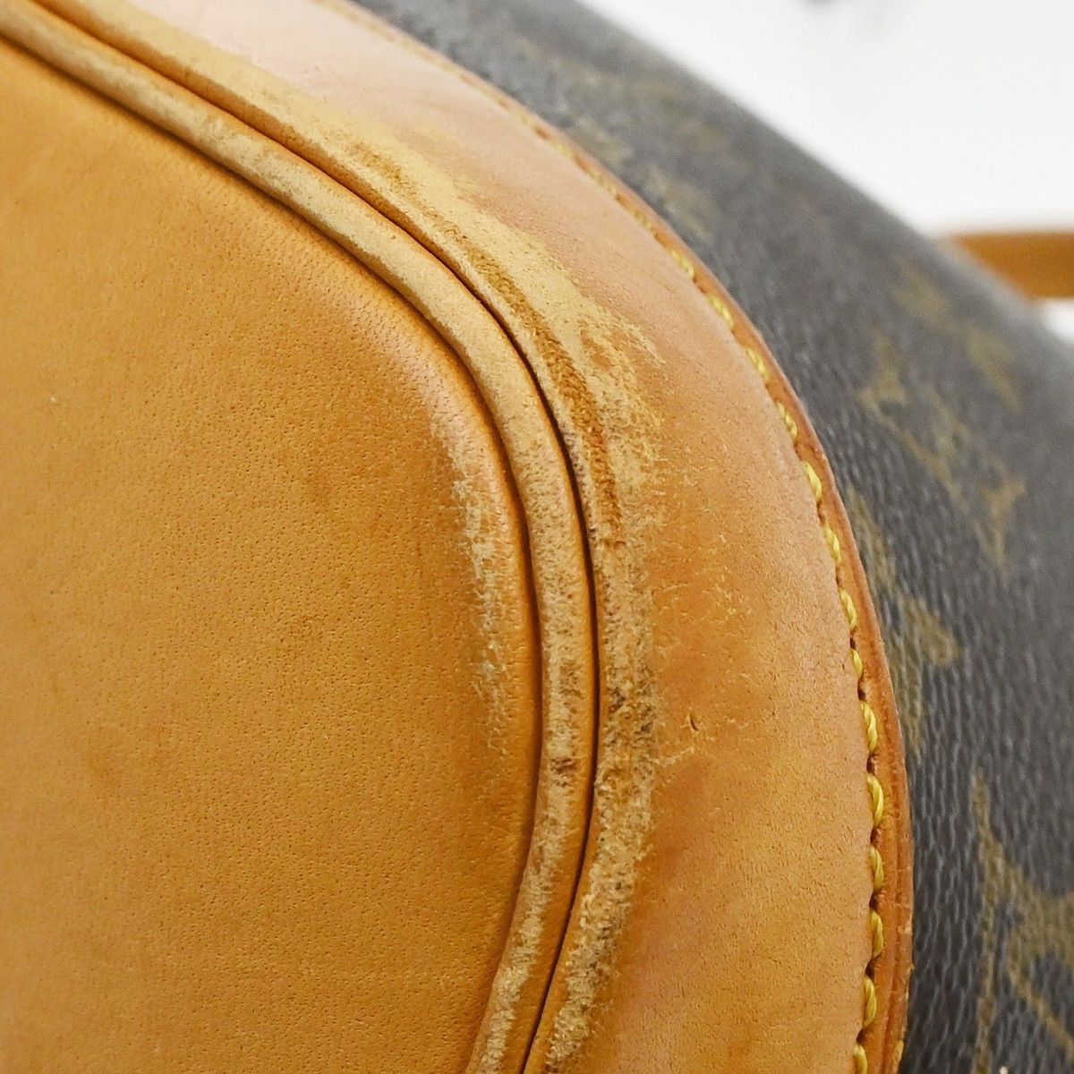 Louis Vuitton Louis Vuitton Alma Handbag Monogram Canvas Size ONE SIZE - 8 Thumbnail