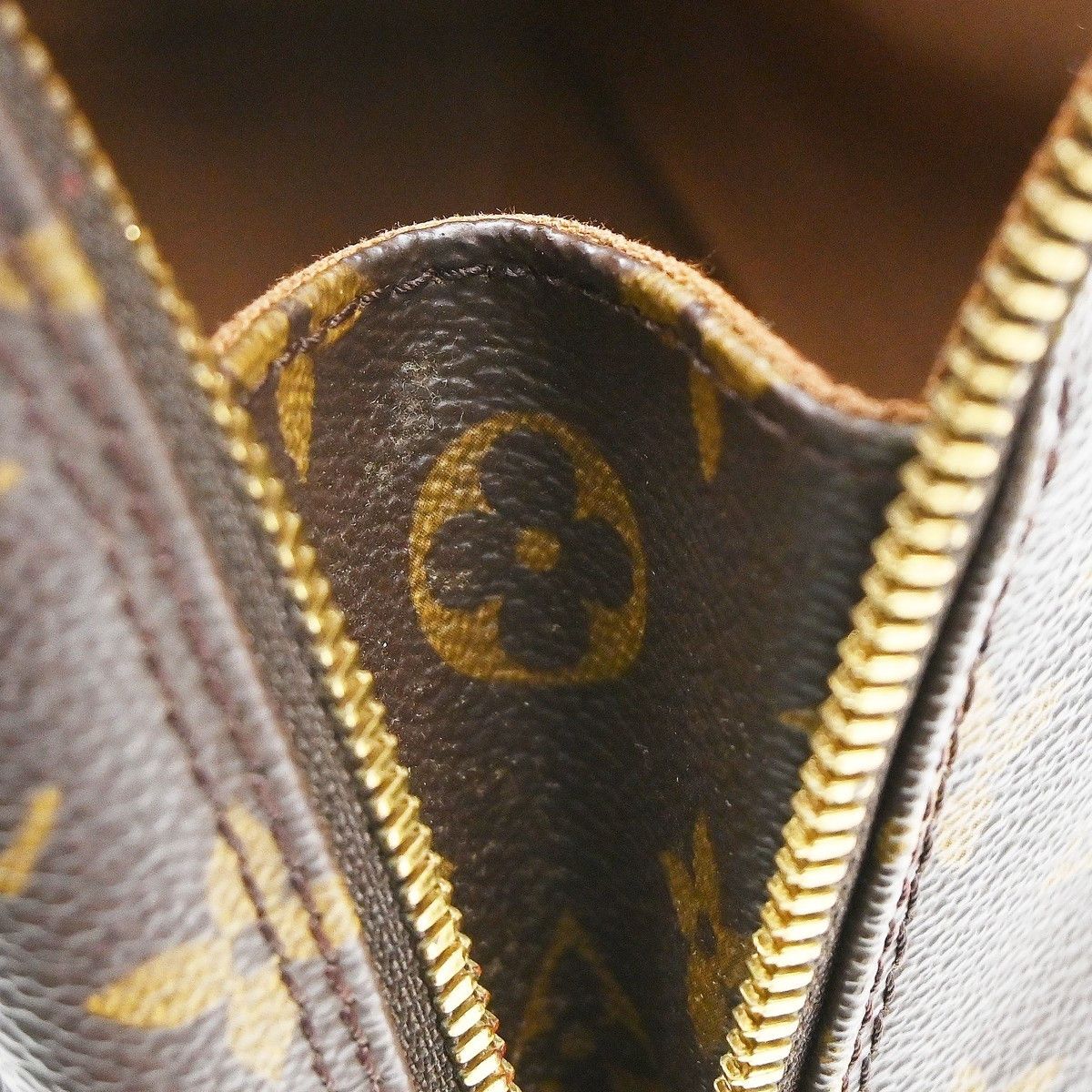 Louis Vuitton Louis Vuitton Alma Handbag Monogram Canvas Size ONE SIZE - 16 Thumbnail