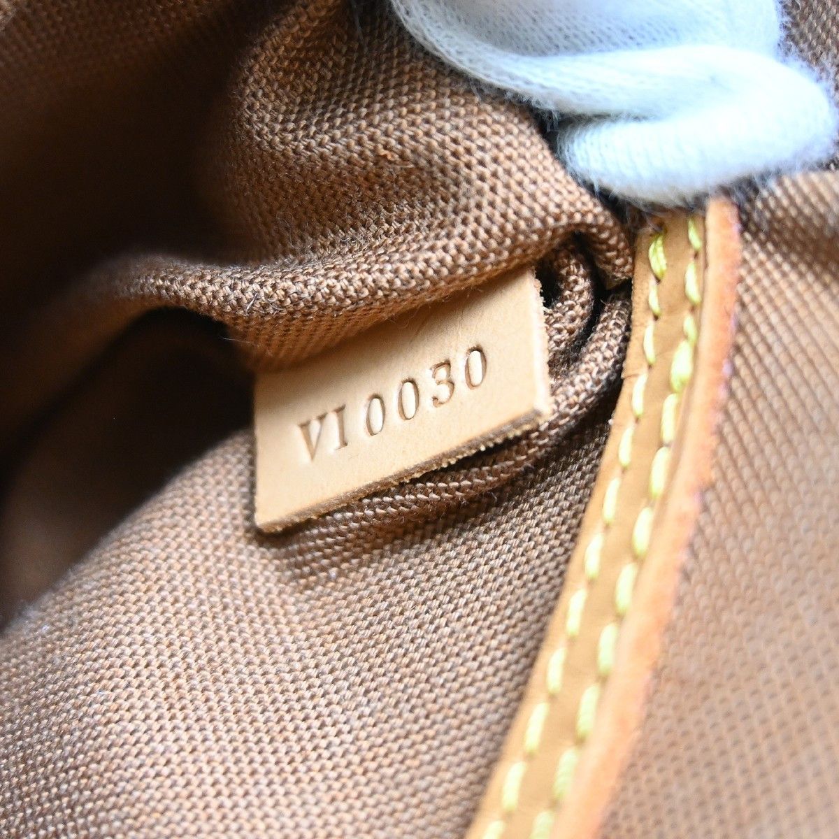 Louis Vuitton Louis Vuitton Alma Handbag Monogram Canvas Size ONE SIZE - 5 Thumbnail