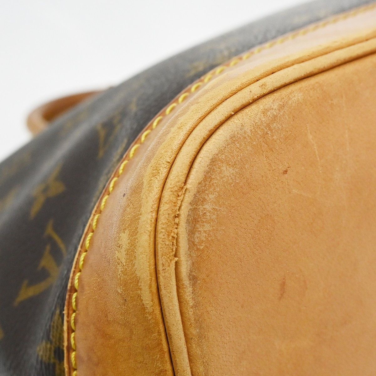 Louis Vuitton Louis Vuitton Alma Handbag Monogram Canvas Size ONE SIZE - 9 Thumbnail