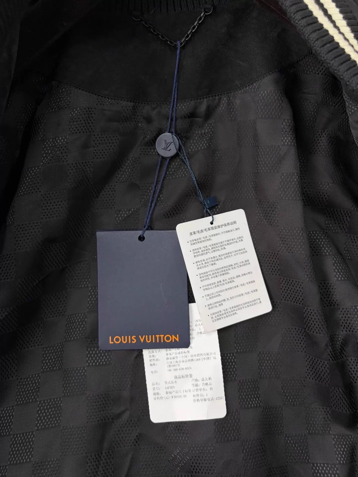 Louis Vuitton Black Suede Jacket with Pearl Buttons Size US M / EU 48-50 / 2 - 3 Thumbnail