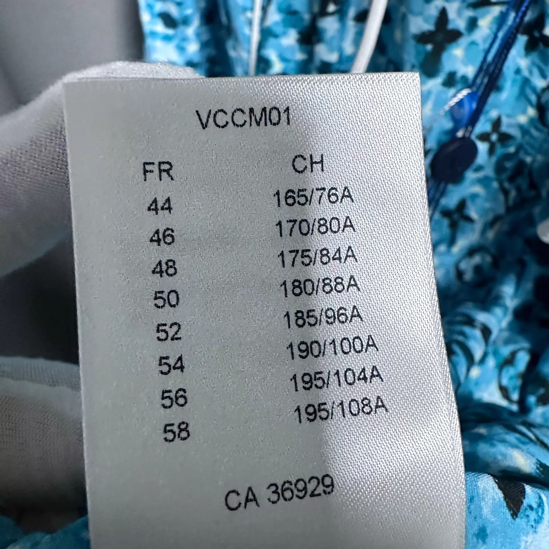 Louis Vuitton Logo All Over Hooded Blue Jacket Size US M / EU 48-50 / 2 - 9 Thumbnail