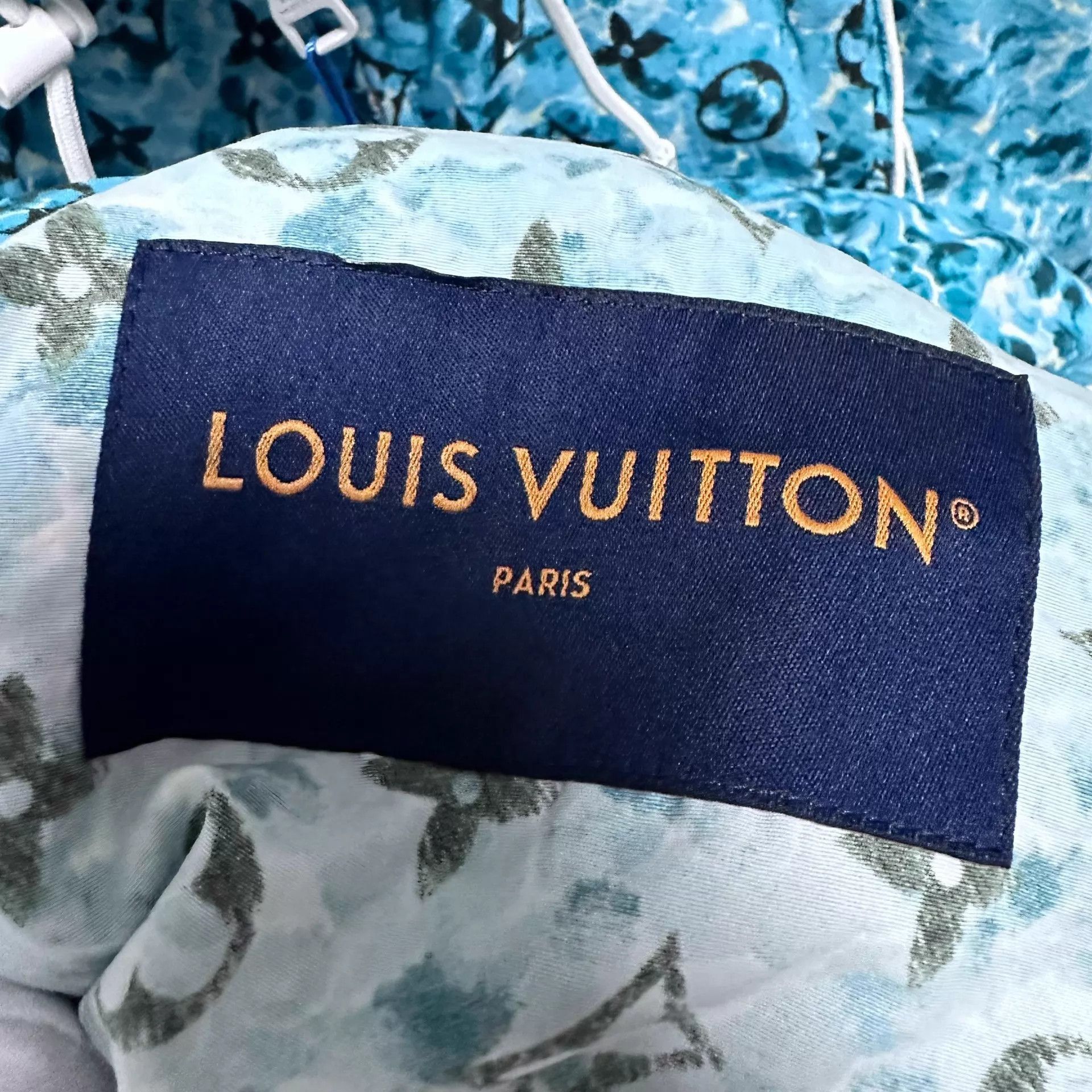 Louis Vuitton Logo All Over Hooded Blue Jacket Size US M / EU 48-50 / 2 - 5 Thumbnail