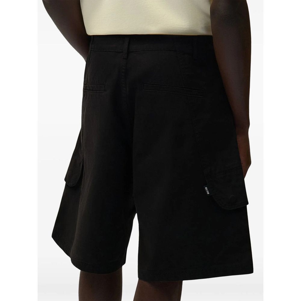 Arte Antwerp Arte Antwerp BLACK Shorts - Cargo Shorts Size US 32 / EU 48 - 4 Thumbnail