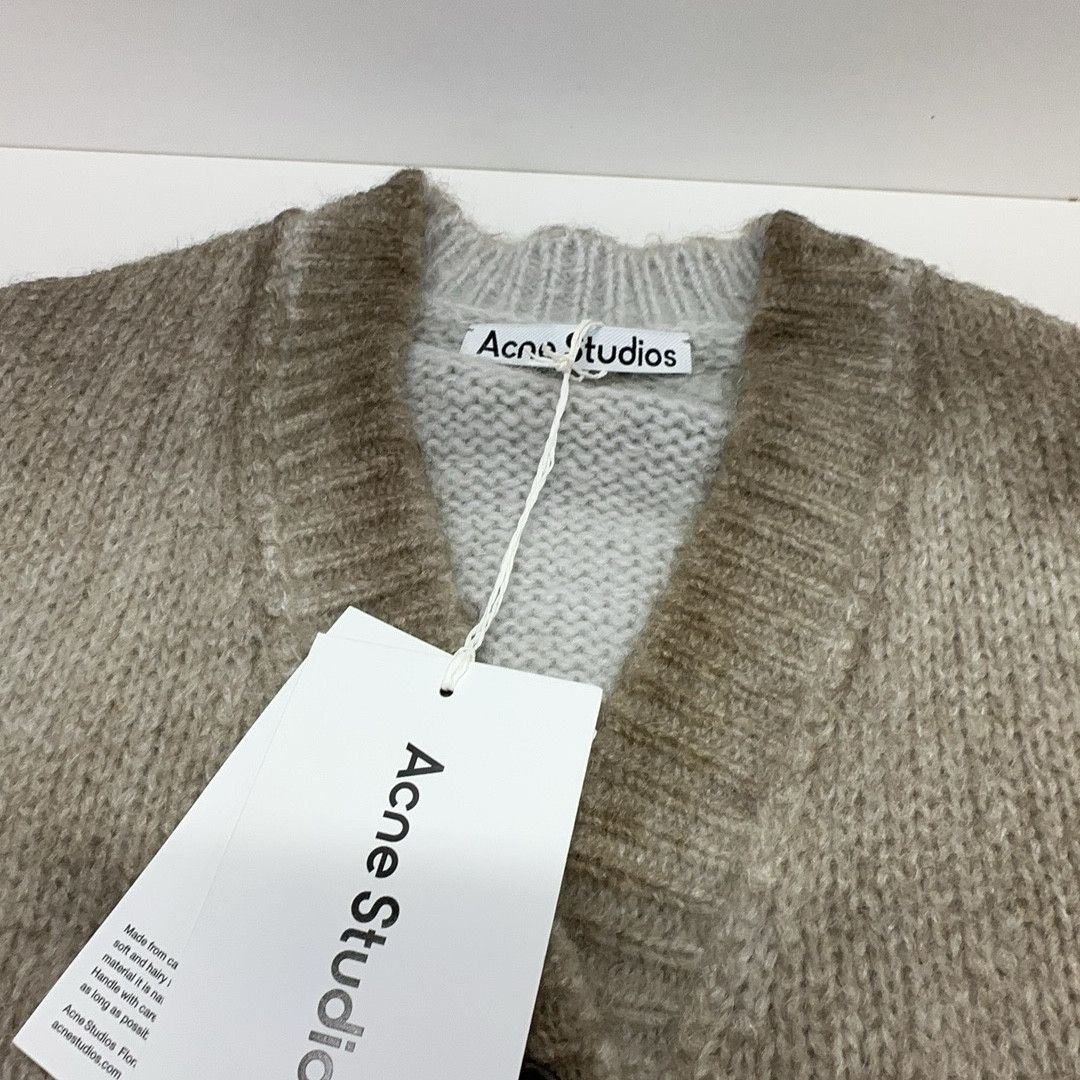 Acne Studios Acne Studios V-Neck Mohair Blend Cardigan Size M Size M / US 6-8 / IT 42-44 - 4 Thumbnail