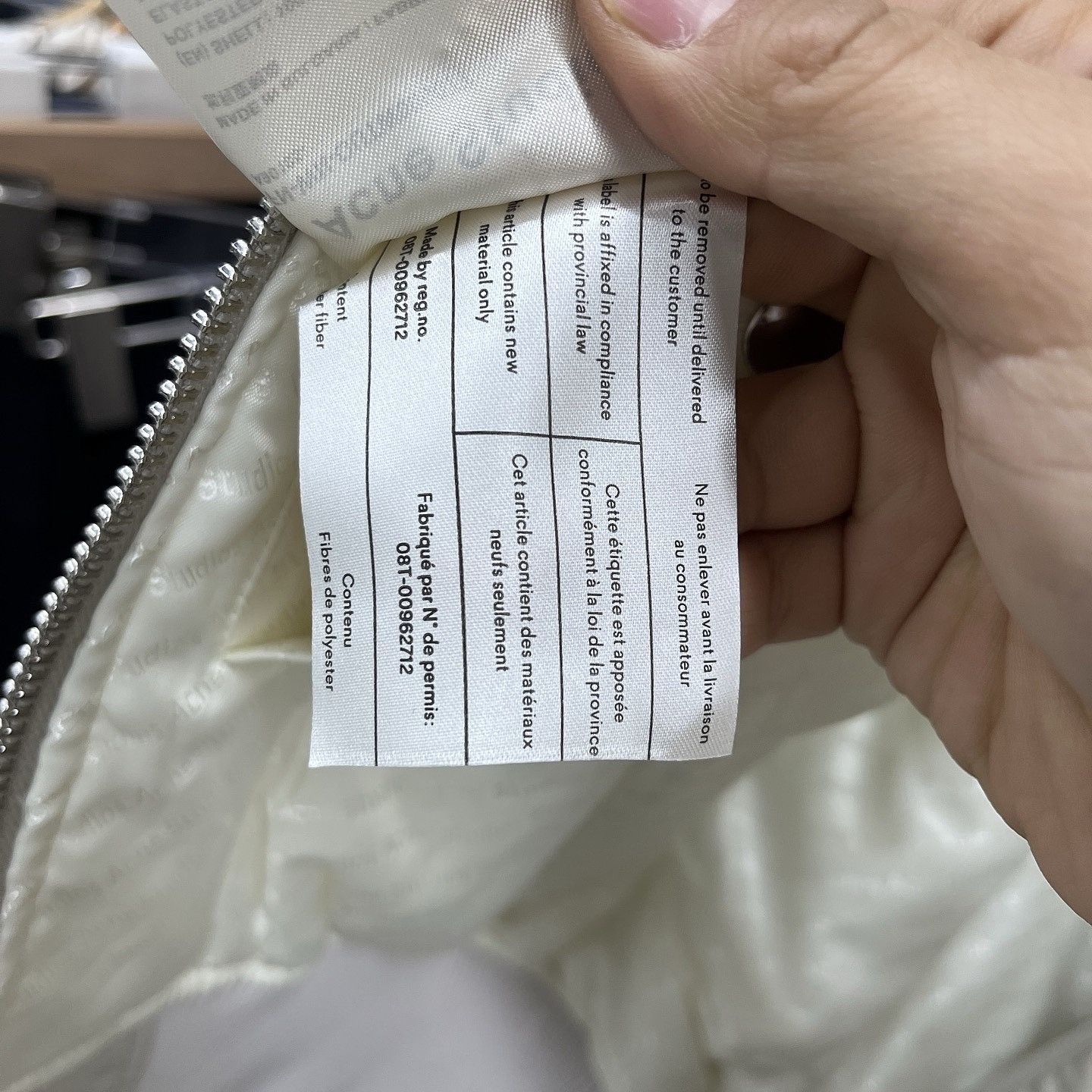 Acne Studios Acne Studios Nylon Bomber Jacket White Size 34 Size XS / US 0-2 / IT 36-38 - 6 Thumbnail