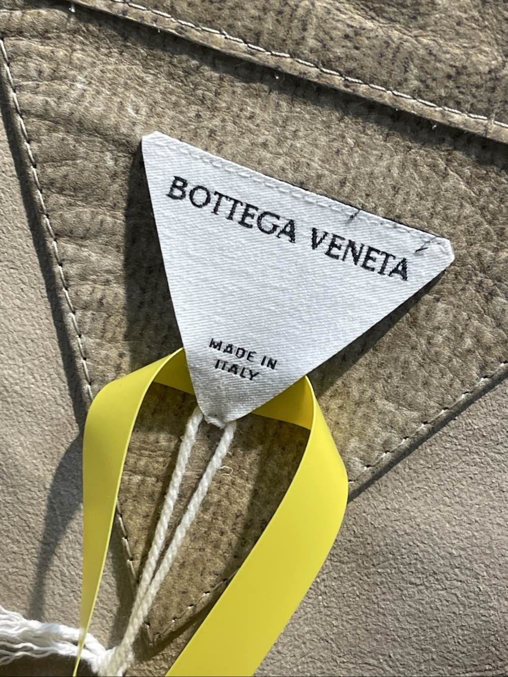 Bottega Veneta Bottega Veneta Argyle Leather V-Neck Sweater Size M Size US M / EU 48-50 / 2 - 3 Thumbnail