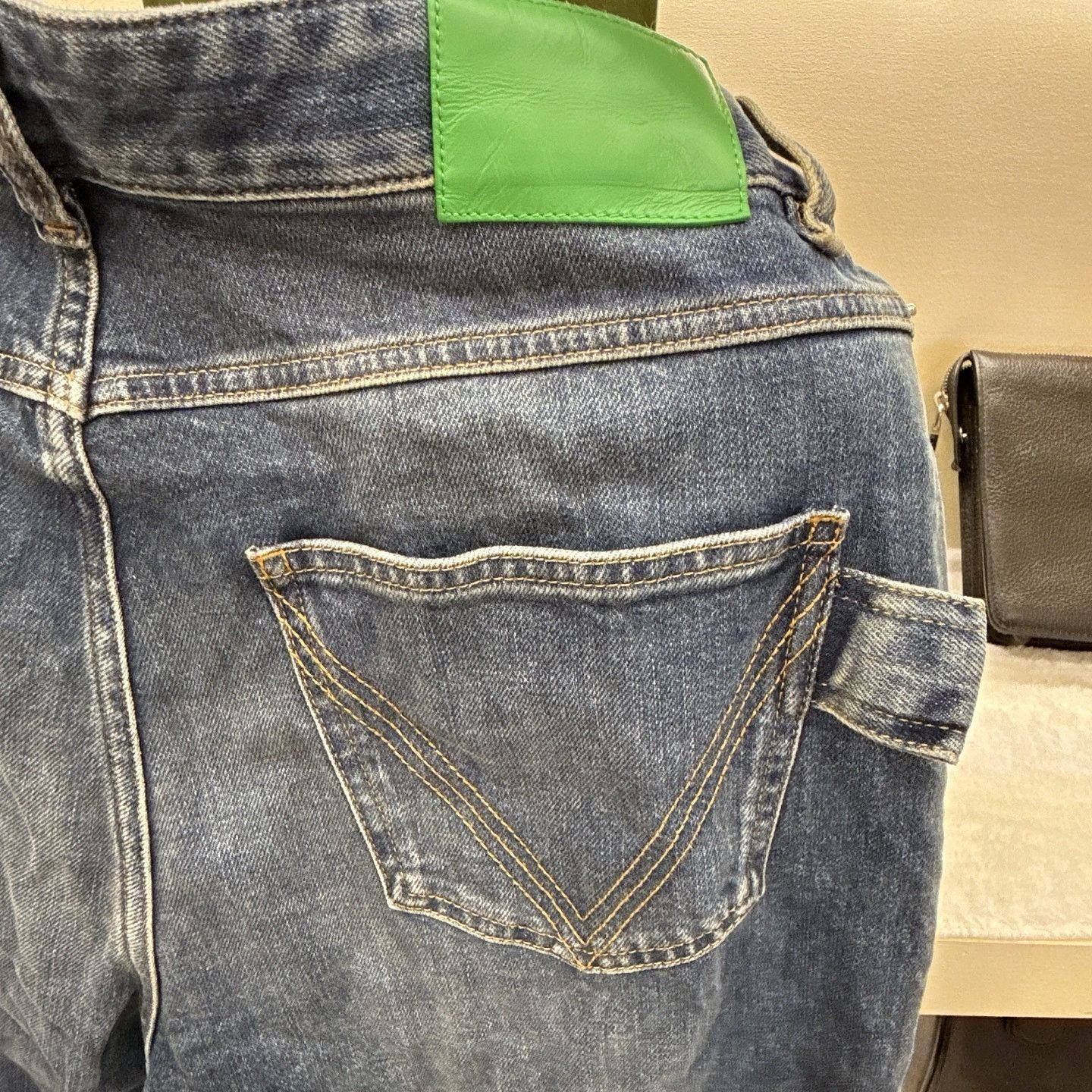 Bottega Veneta Bottega Veneta V-Stitch Straight Leg Jeans Size 32 Size US 32 / EU 48 - 6 Thumbnail