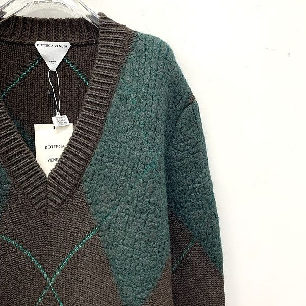 Bottega Veneta Bottega Veneta Argyle V-Neck Sweater Size L Size US L / EU 52-54 / 3 - 5 Thumbnail