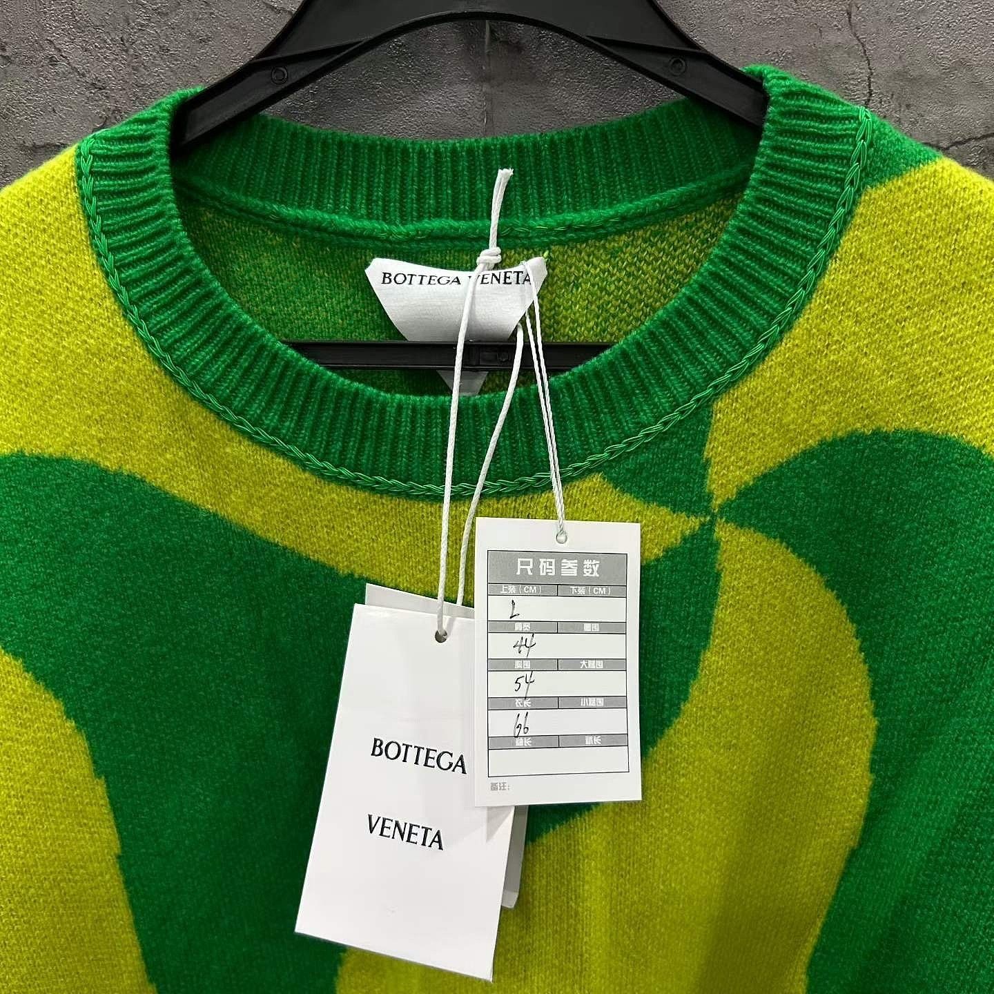 Bottega Veneta Bottega Veneta Abstract Pattern Sweater Size L Size US L / EU 52-54 / 3 - 3 Thumbnail