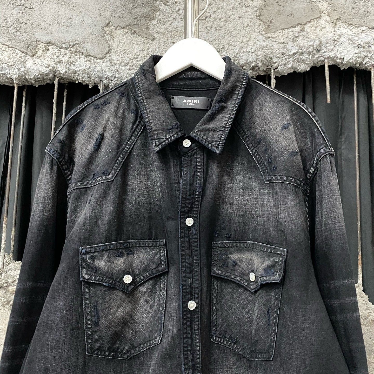 Amiri Amiri Camo Logo Distressed Denim Jacket Size XL Size US XL / EU 56 / 4 - 7 Thumbnail