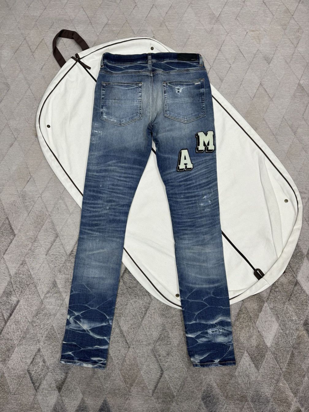 Amiri Amiri Letter Patch Distressed Jeans Size 34 Size US 34 / EU 50 - 2 Thumbnail