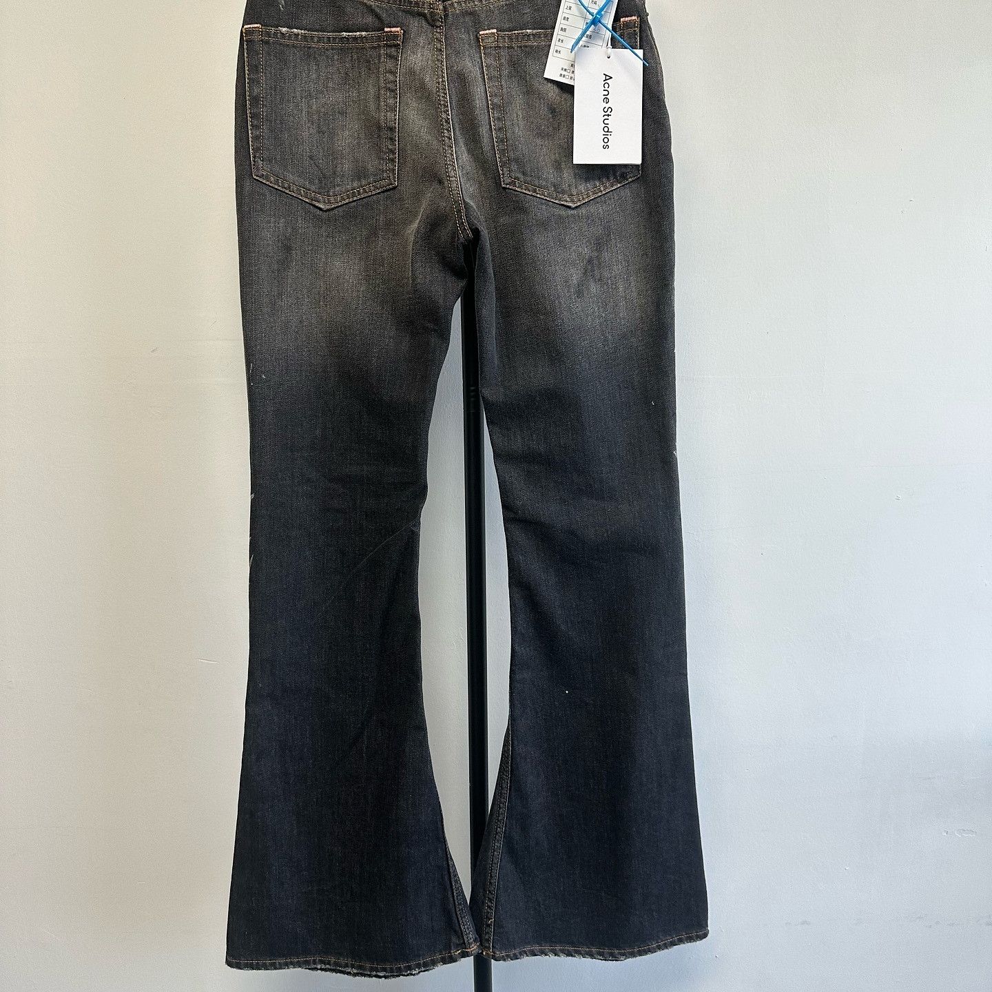 Acne Studios Acne Studios Flared Jeans Size XS Size 26" / US 2 / IT 38 - 2 Thumbnail