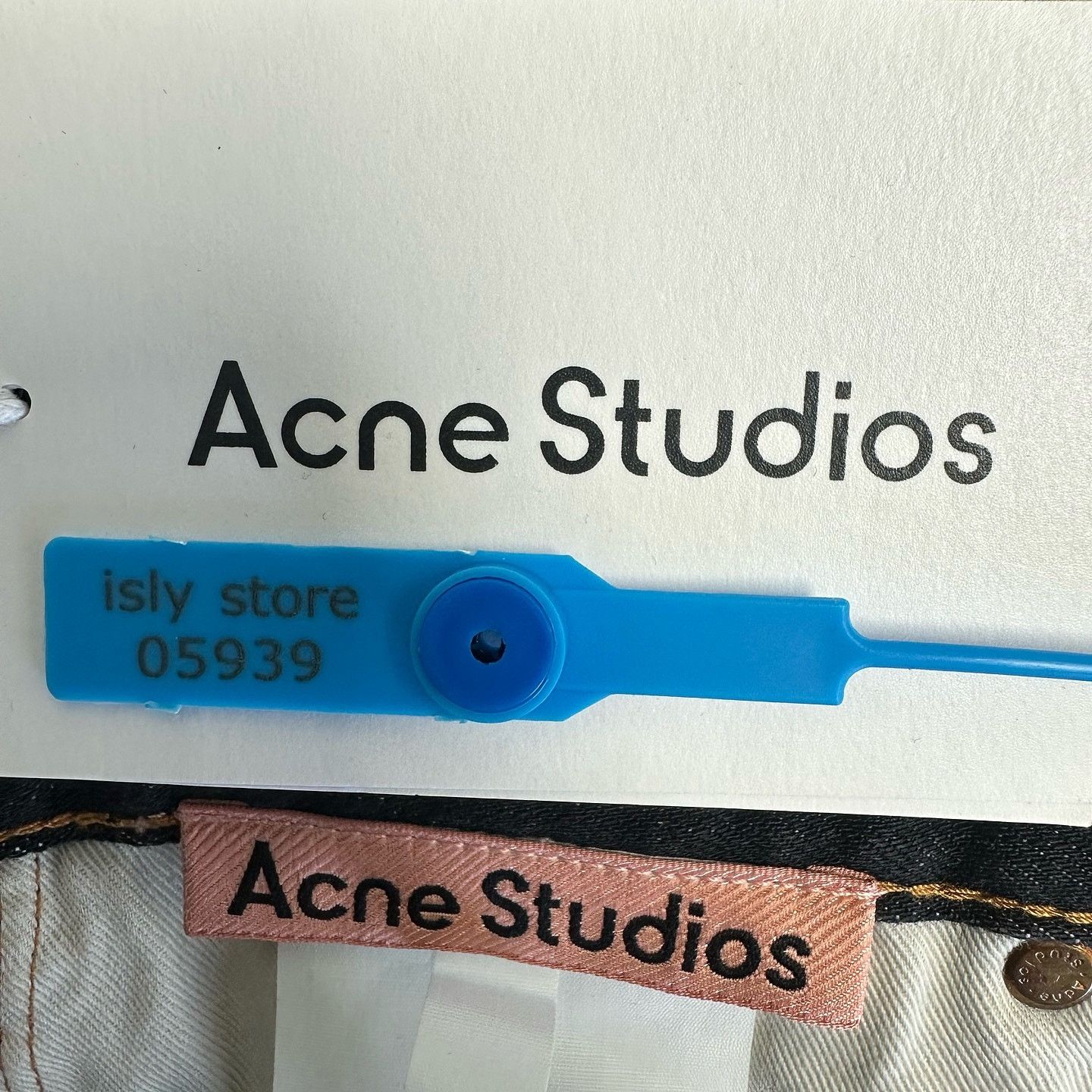 Acne Studios Acne Studios Flared Jeans Size XS Size 26" / US 2 / IT 38 - 3 Thumbnail