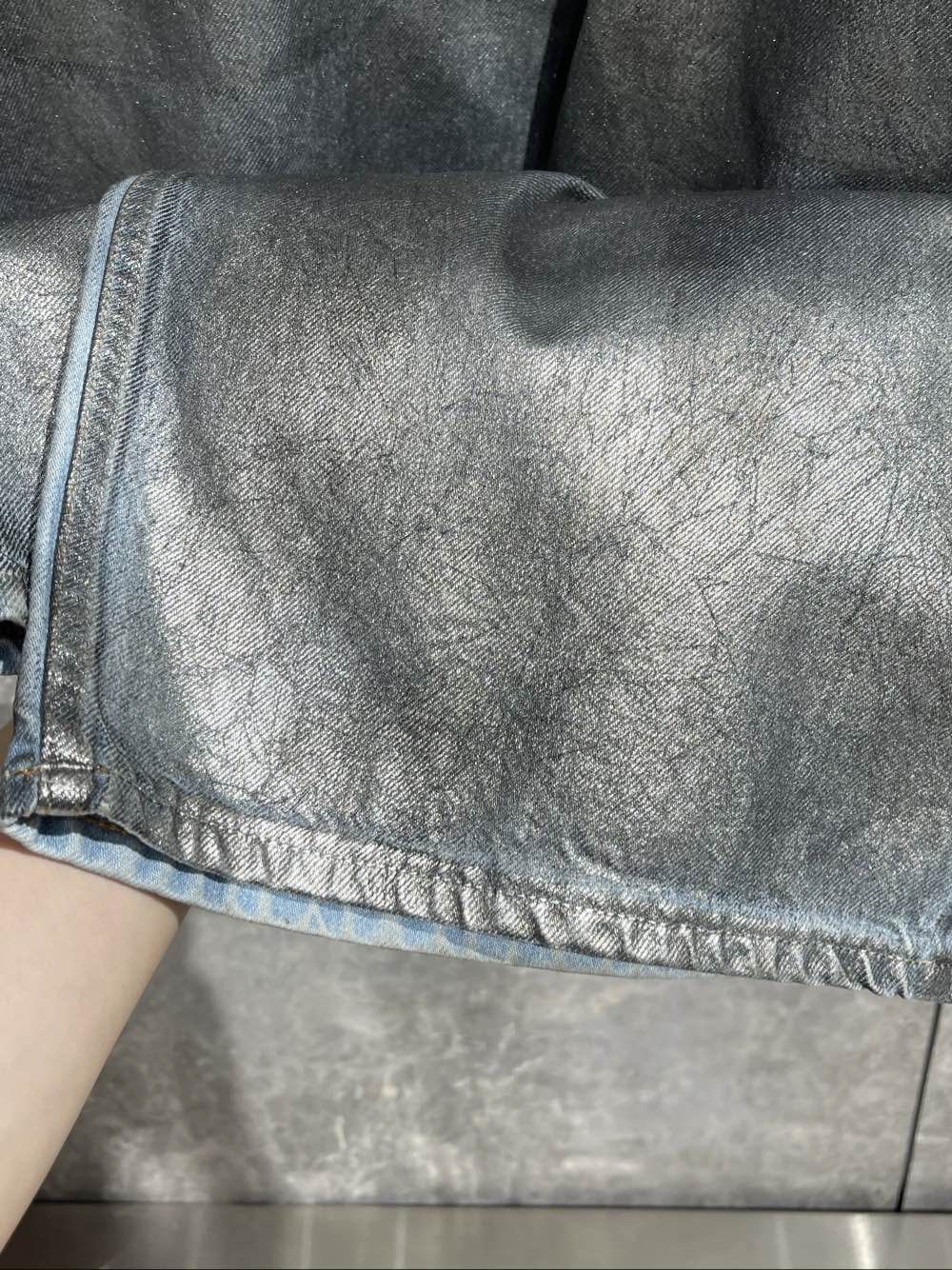 Acne Studios Acne Studios Metallic Baggy Denim Jeans Size 28 Size US 28 / EU 44 - 8 Thumbnail