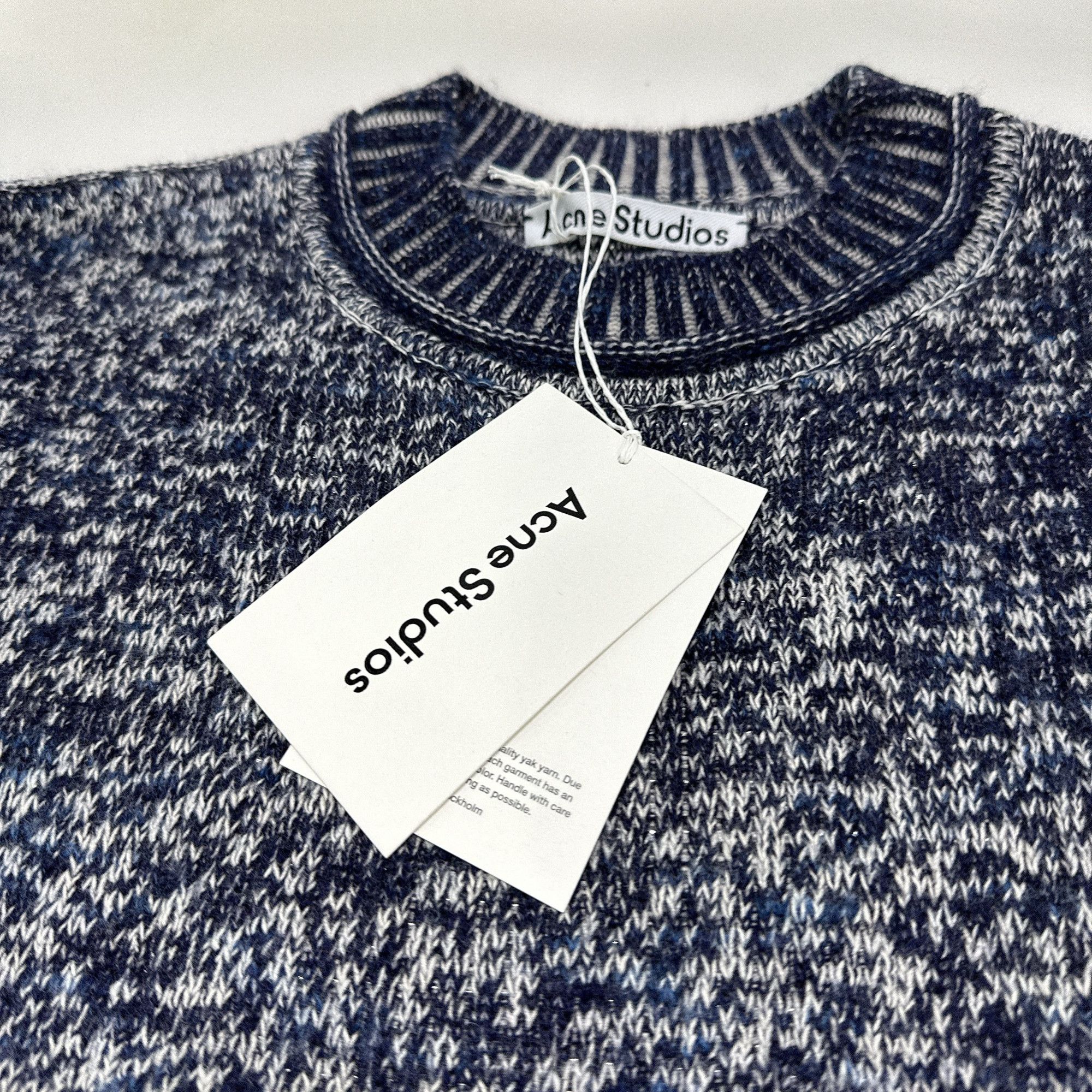 Acne Studios Acne Studios Heart Jacquard Sweater Size M Size US M / EU 48-50 / 2 - 4 Thumbnail