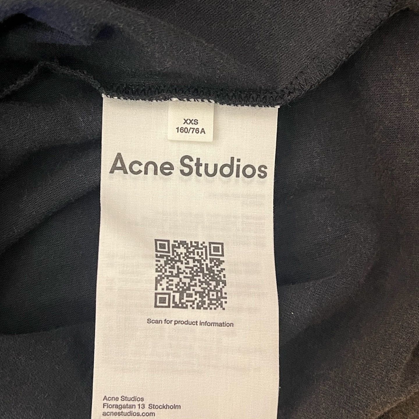 Acne Studios Acne Studios Graphic Leather Patch Long Sleeve Tee US XXS Size US XXS / EU 40 - 4 Thumbnail