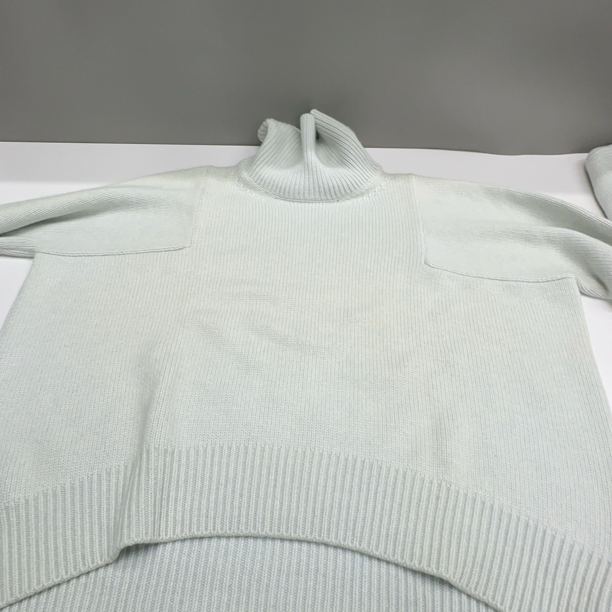 Celine CELINE Cashmere Blend Turtleneck Sweater XS Size XS / US 0-2 / IT 36-38 - 7 Thumbnail